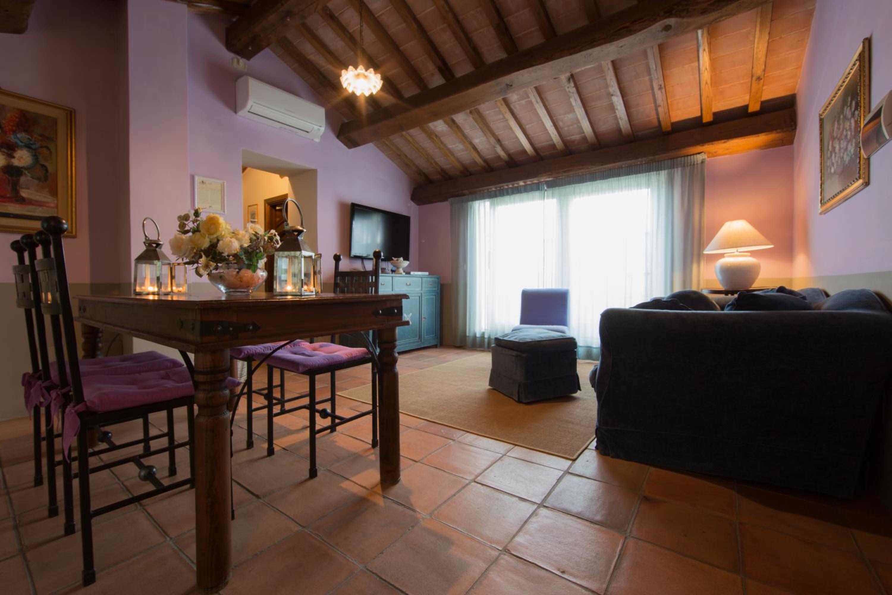 Junior Suite (3 Adults) with Spa Access - Photo 2