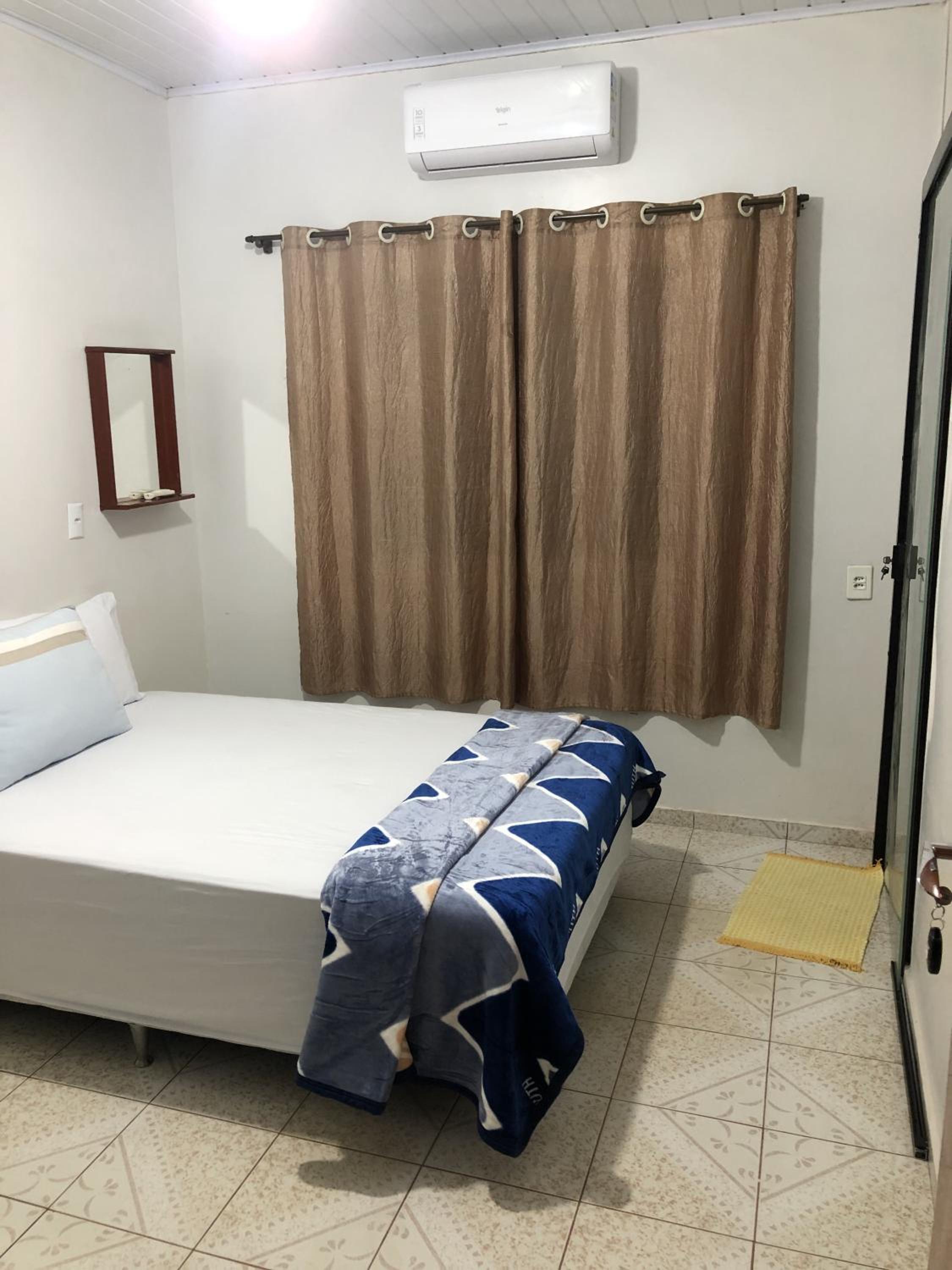 Suite - Photo 1