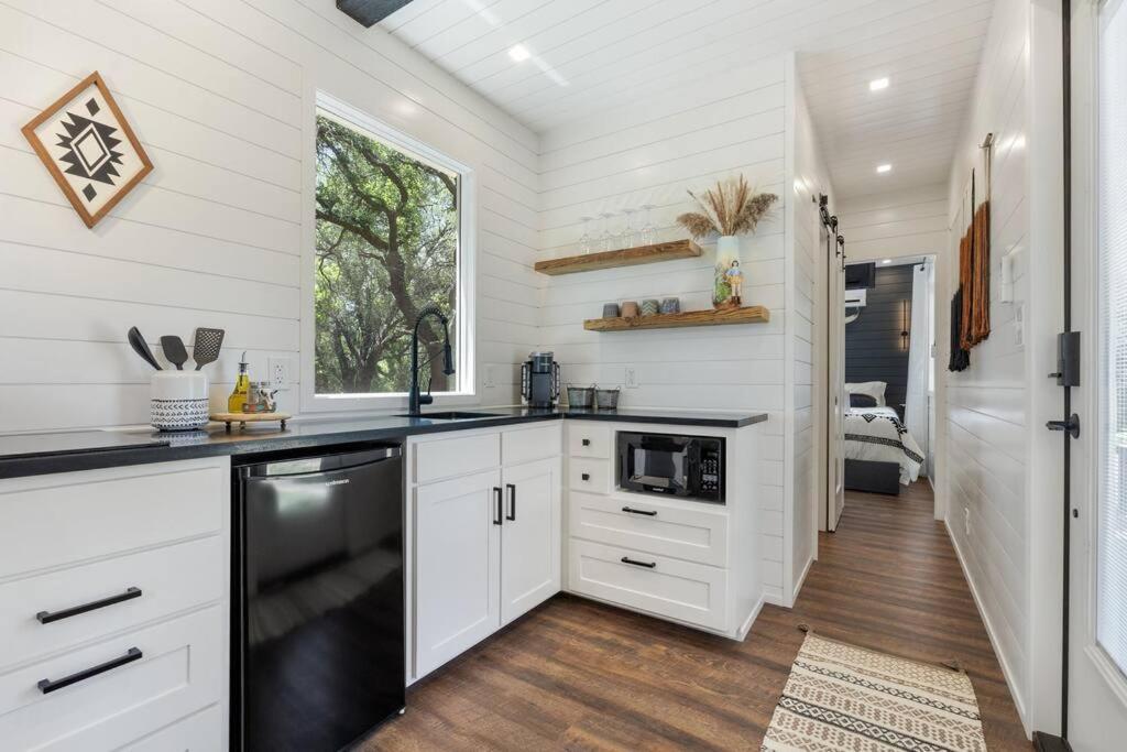 One-Bedroom House photo 2