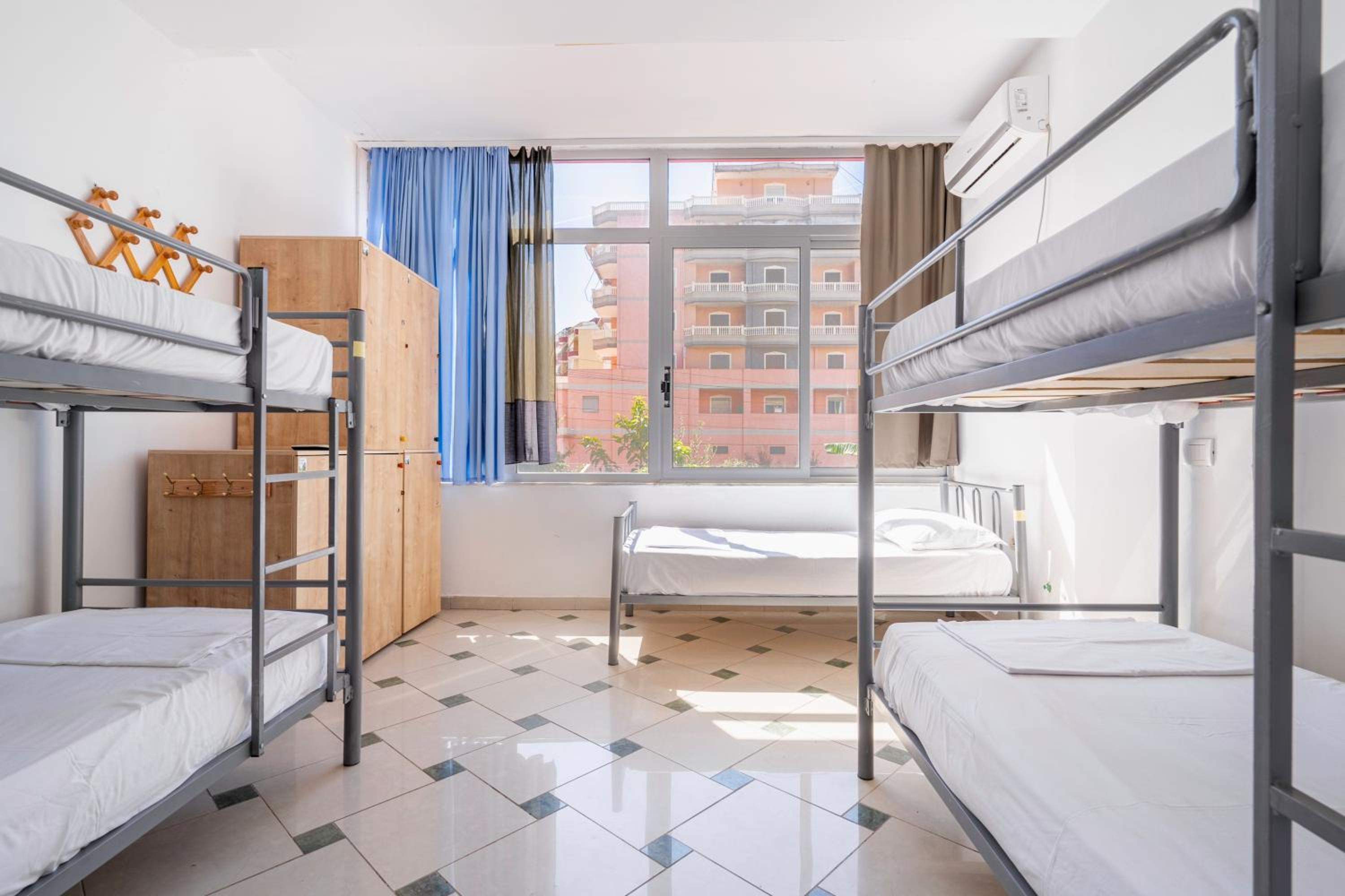 Bed in 4-Bed Mixed Dormitory Room