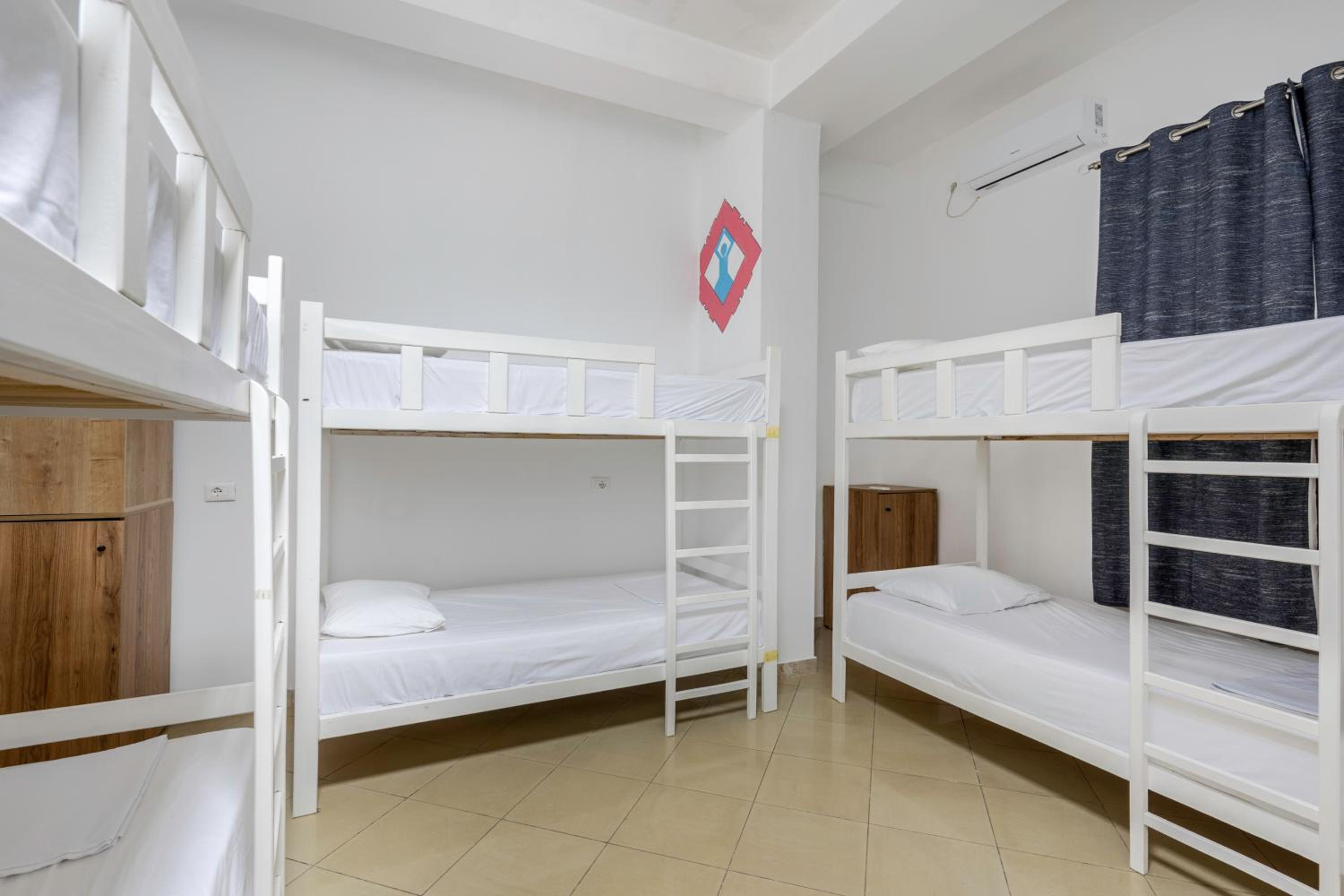 Bed in 6-Bed Mixed Dormitory Room photo 1