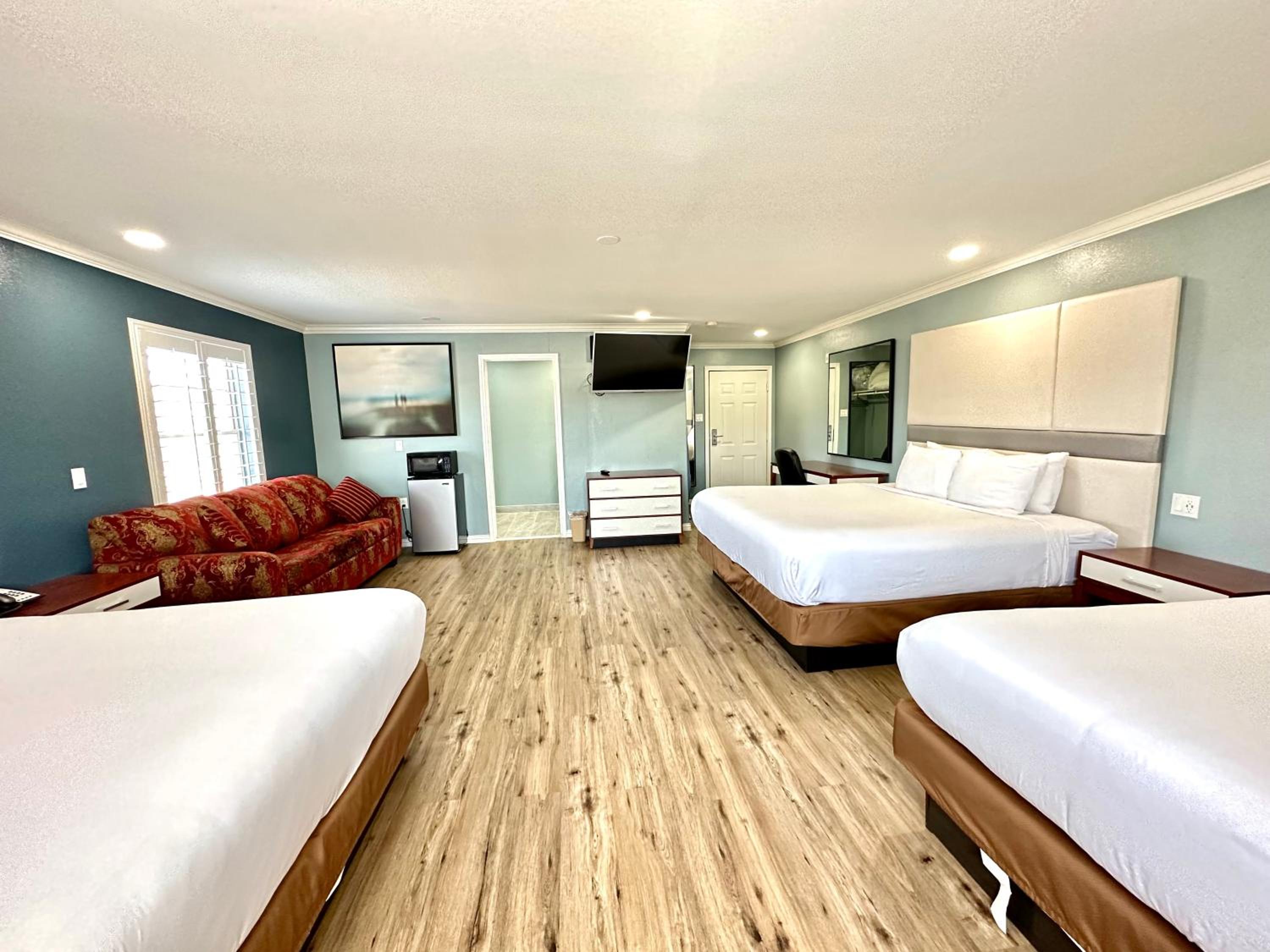 Superior Suite - Photo 2
