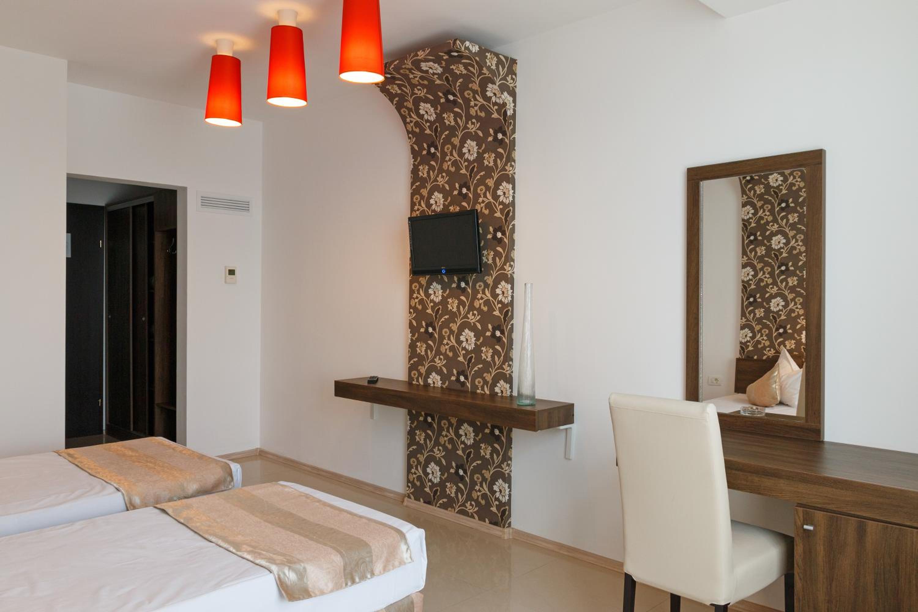 Superior Double or Twin Room - Photo 20