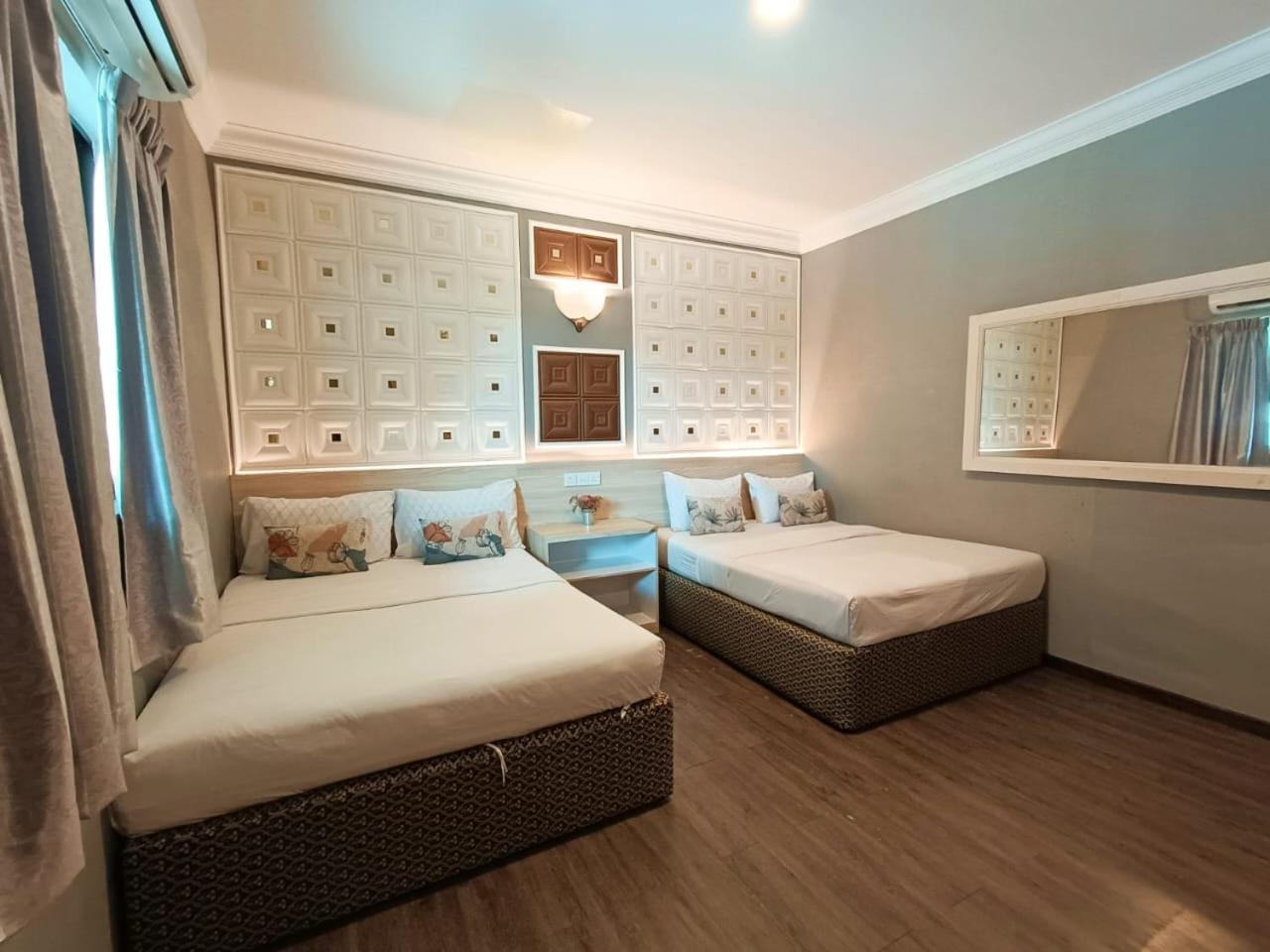 Family Room with Balcony - Photo 8