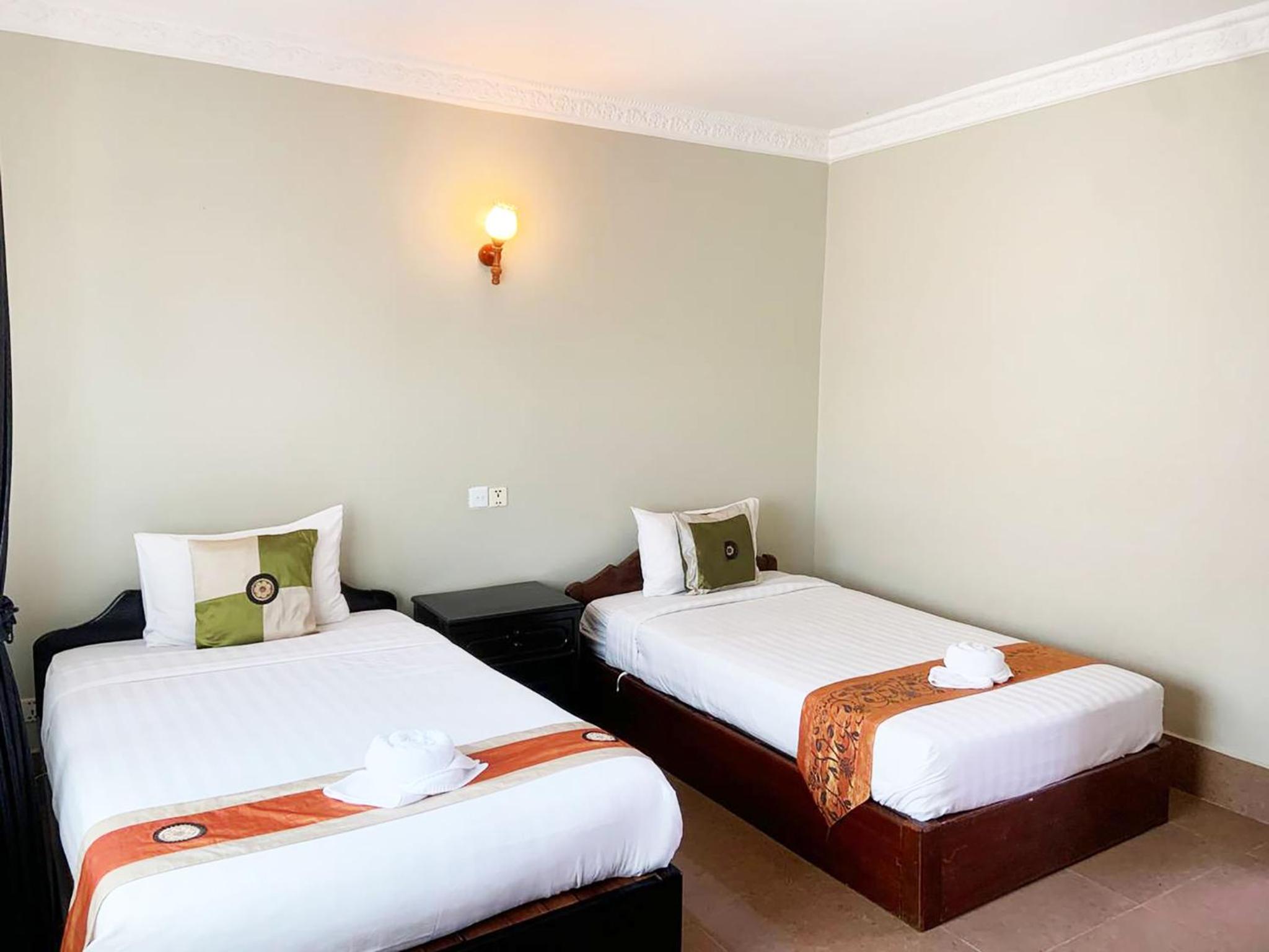  Deluxe Twin room with breakfast - Photo 1