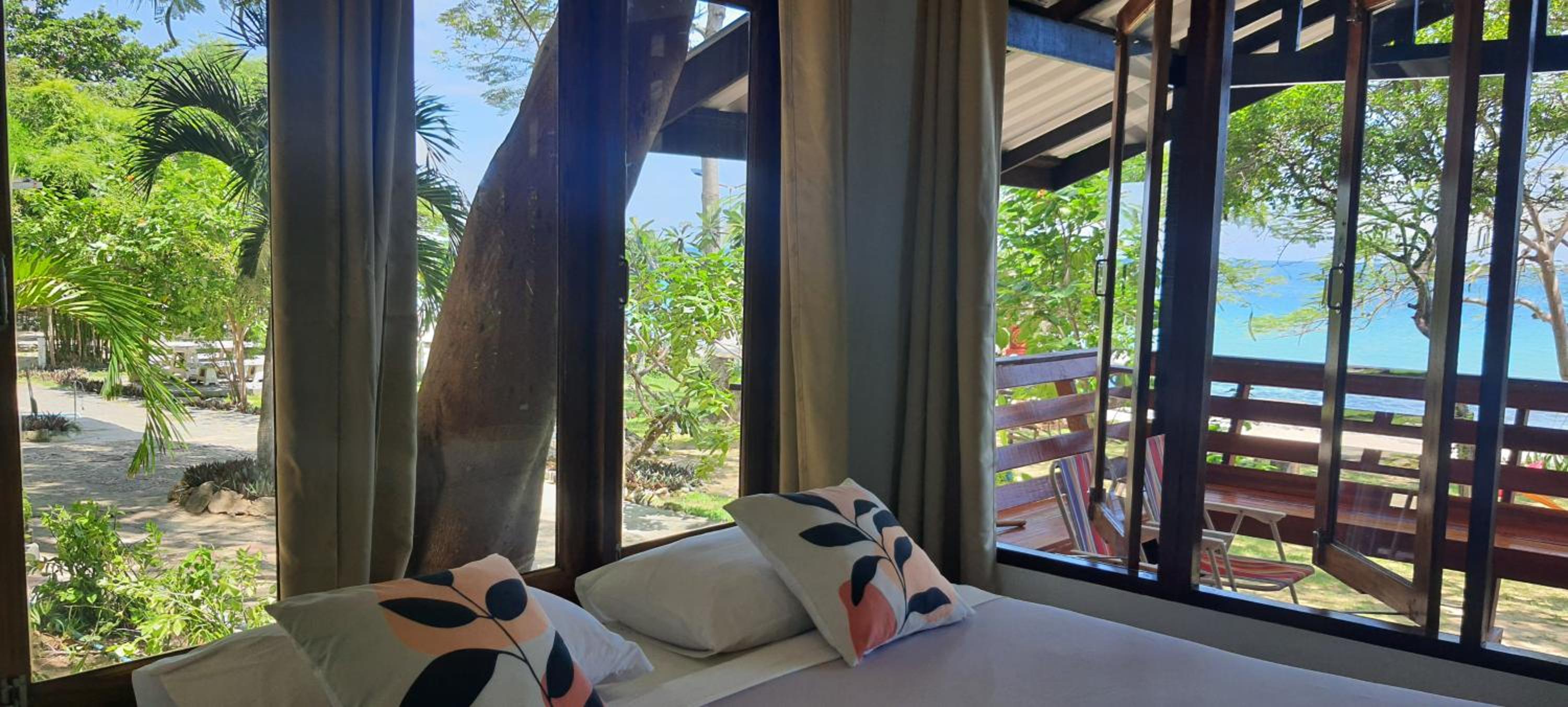 Queen Room with Sea View - Photo 13