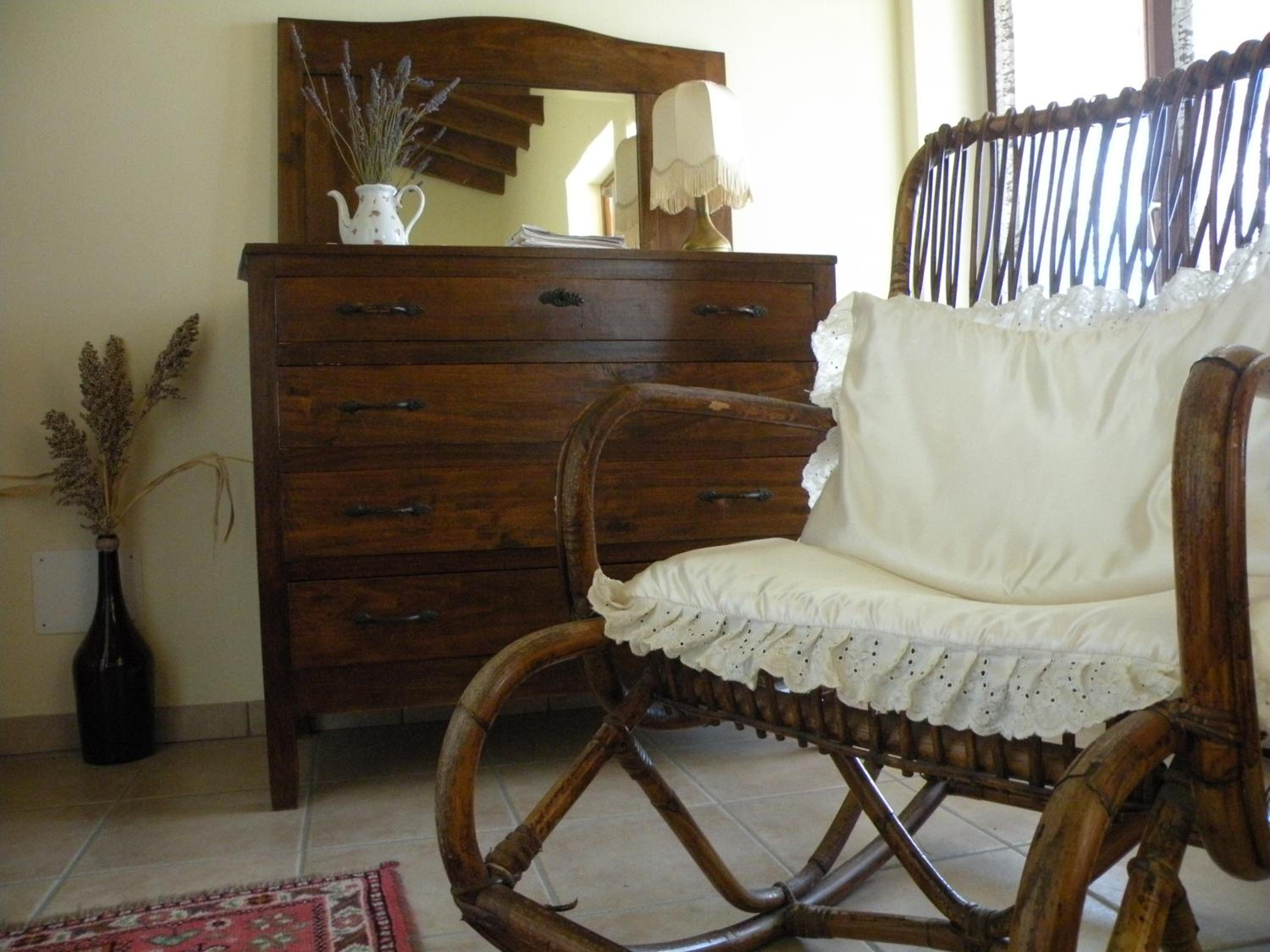 Double or Twin Room - Photo 9
