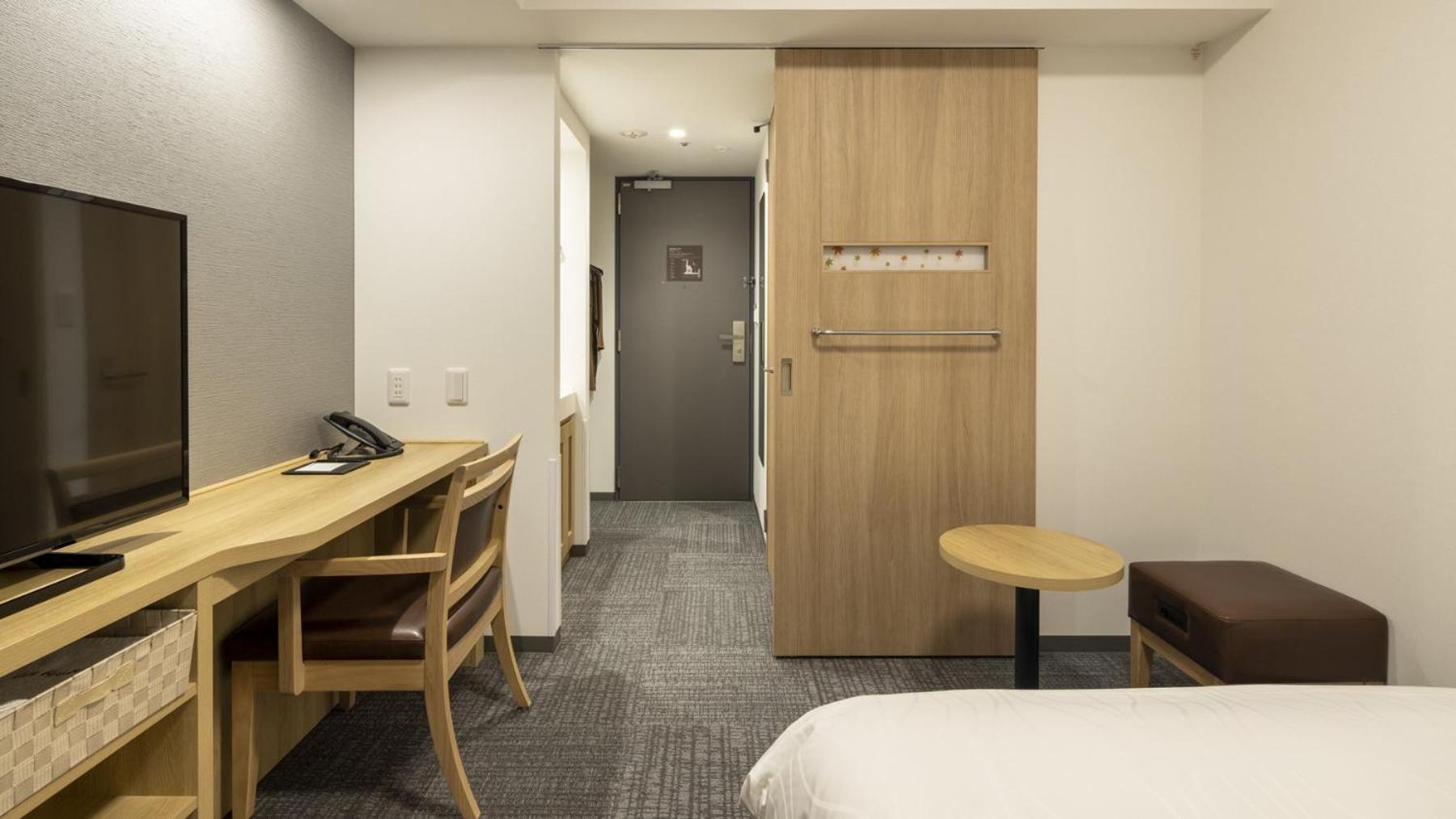 Standard Double Room - Eco Plan (No Daily Cleaning) - Photo 3