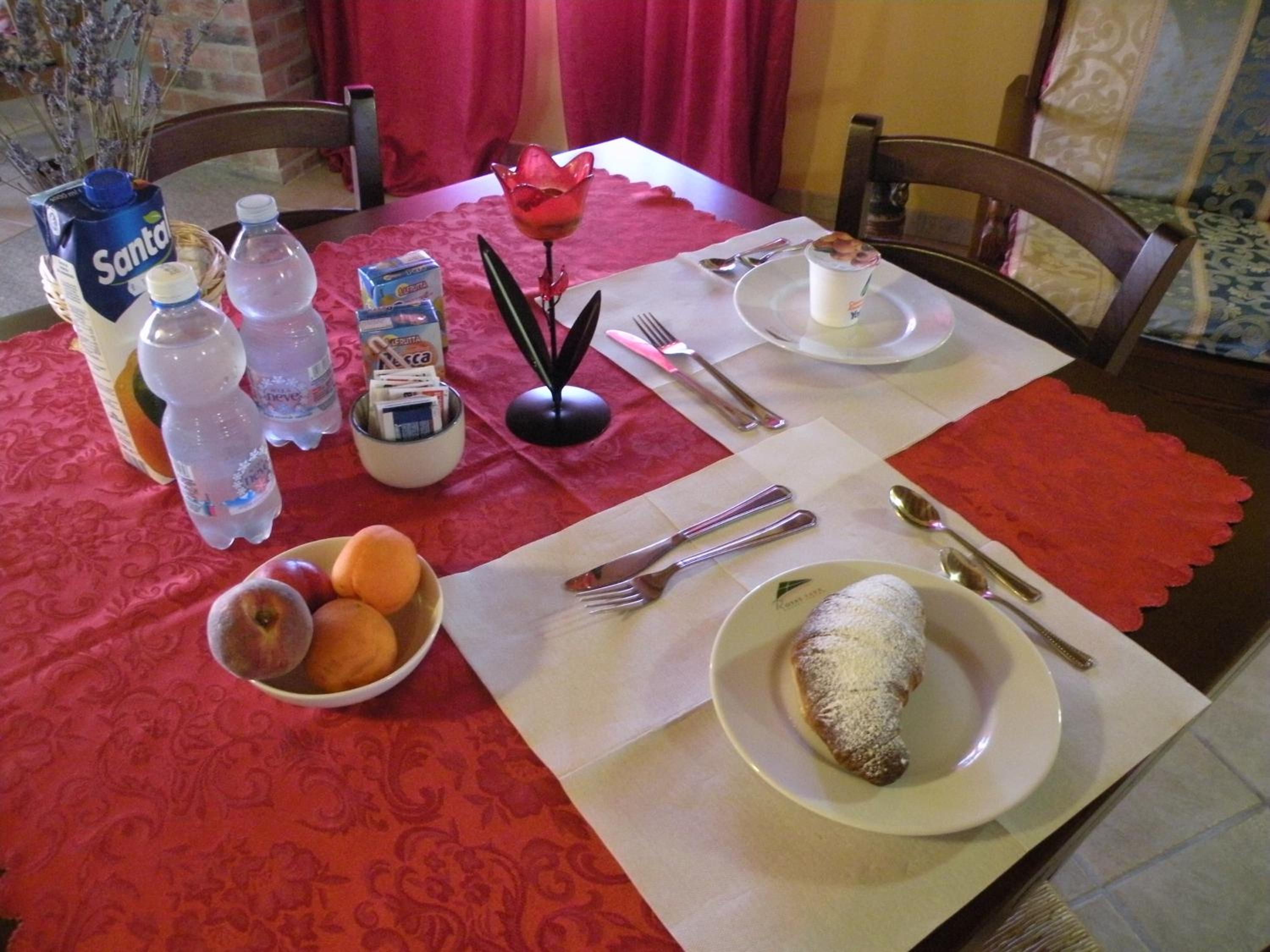 Double or Twin Room - Photo 12