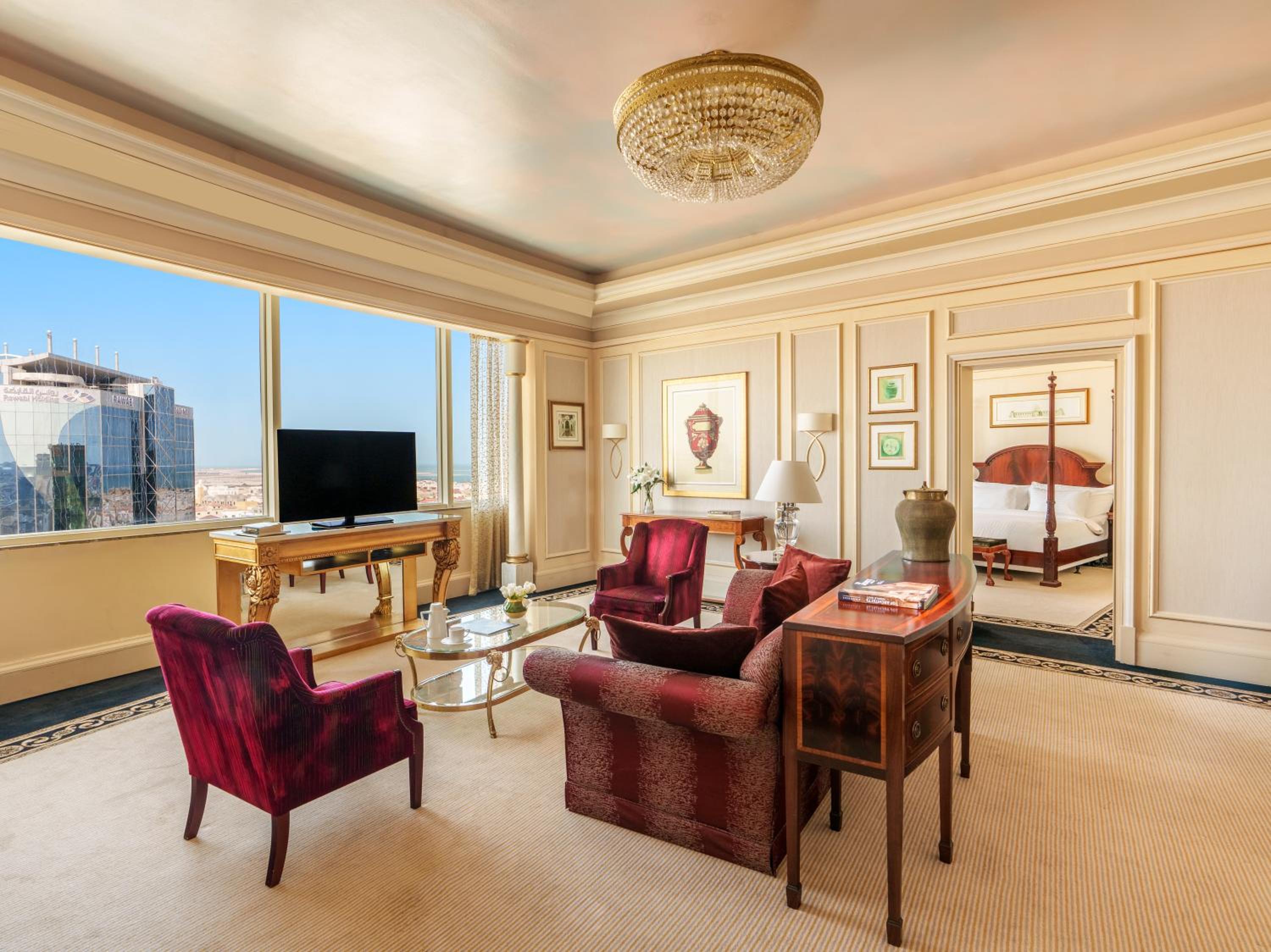 Executive Suite - Photo 1