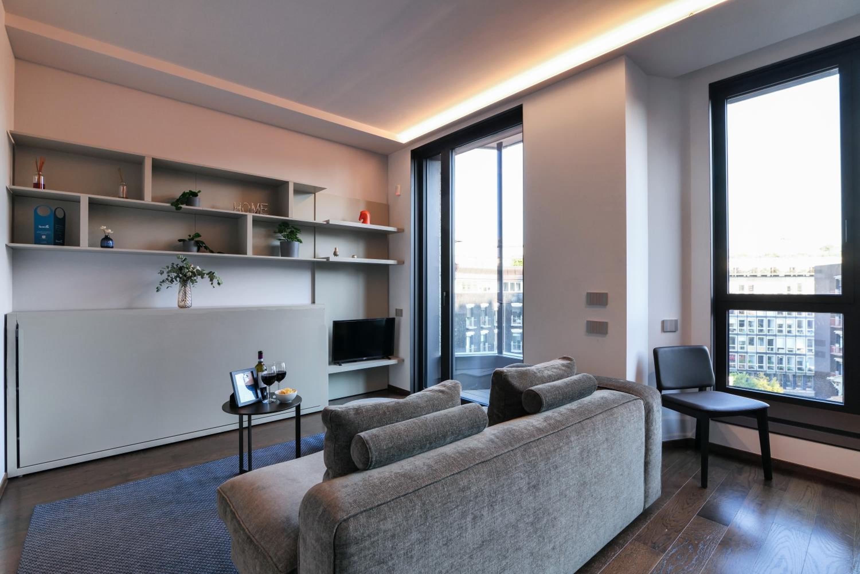 One-Bedroom Apartment