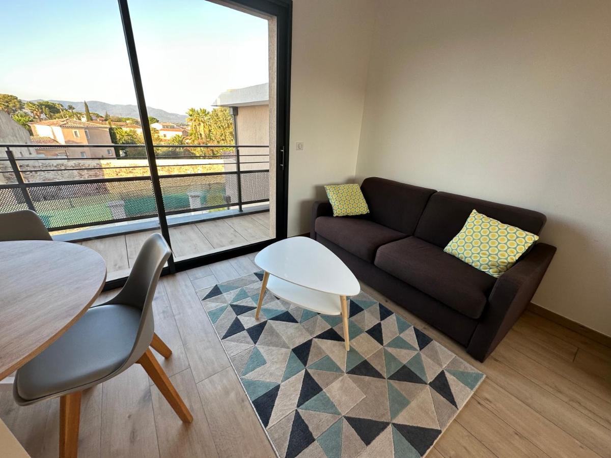 Apartment with Terrace photo 1