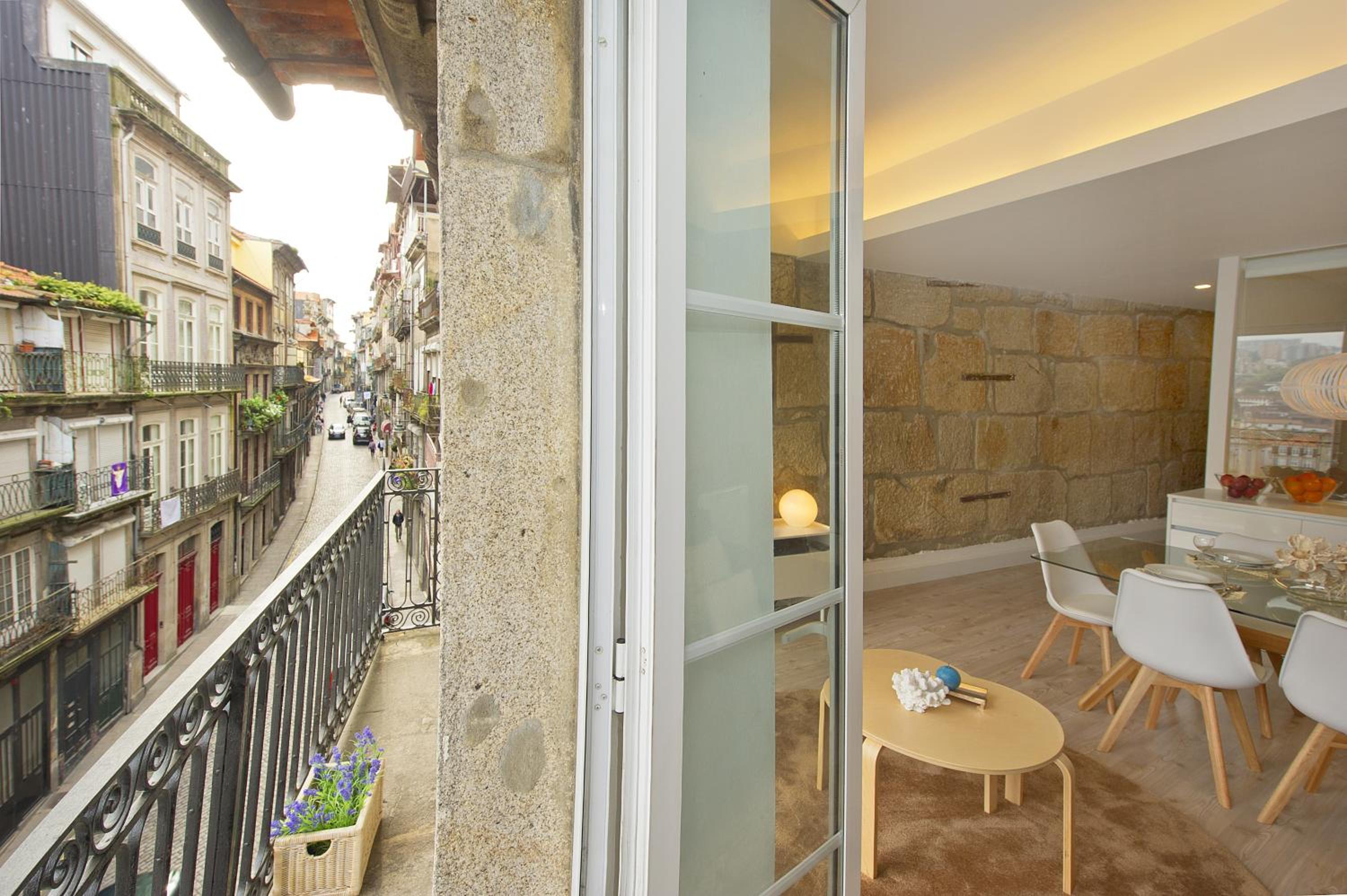 Apartment with Balcony 3 - Photo 7