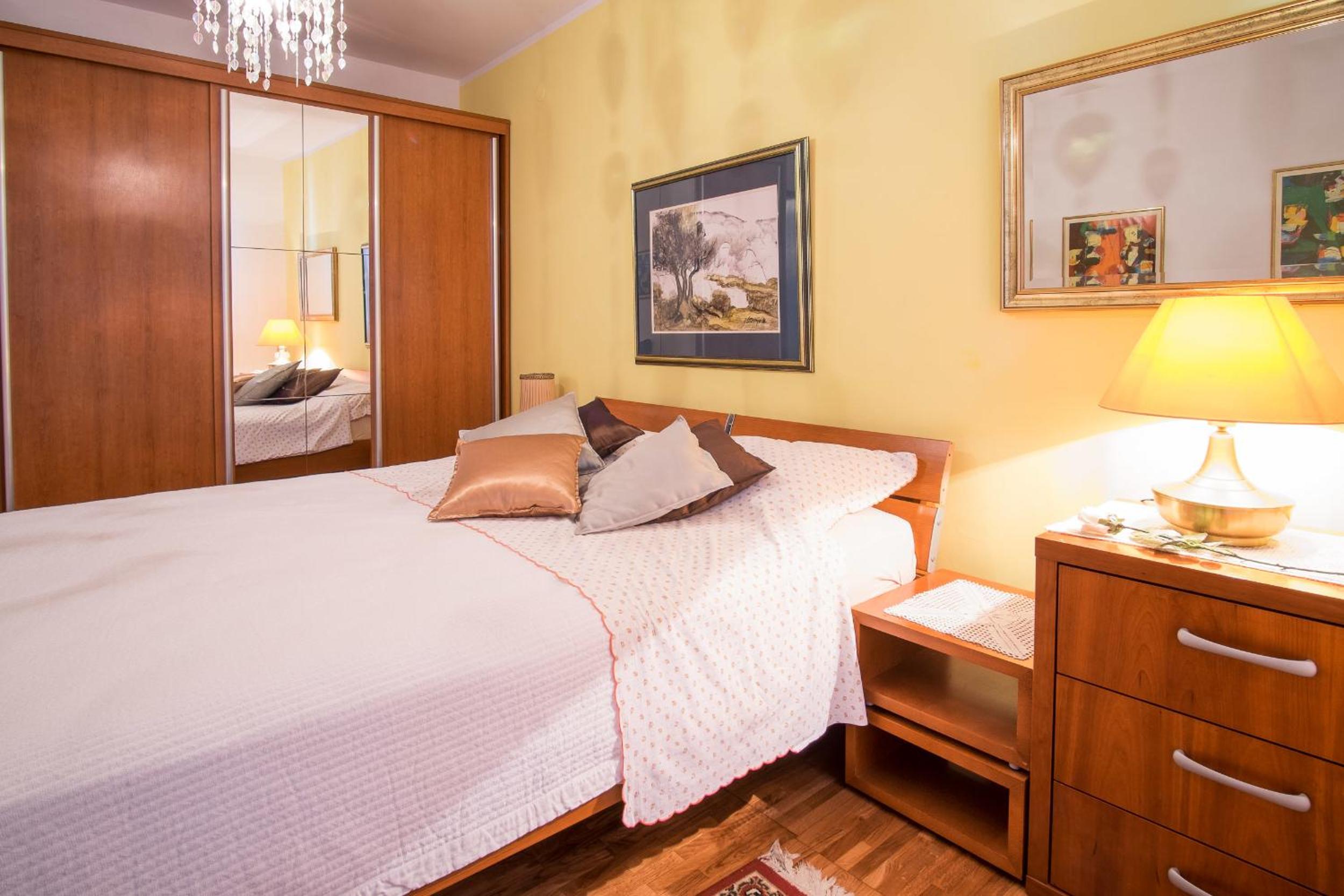 Apartment - Split Level