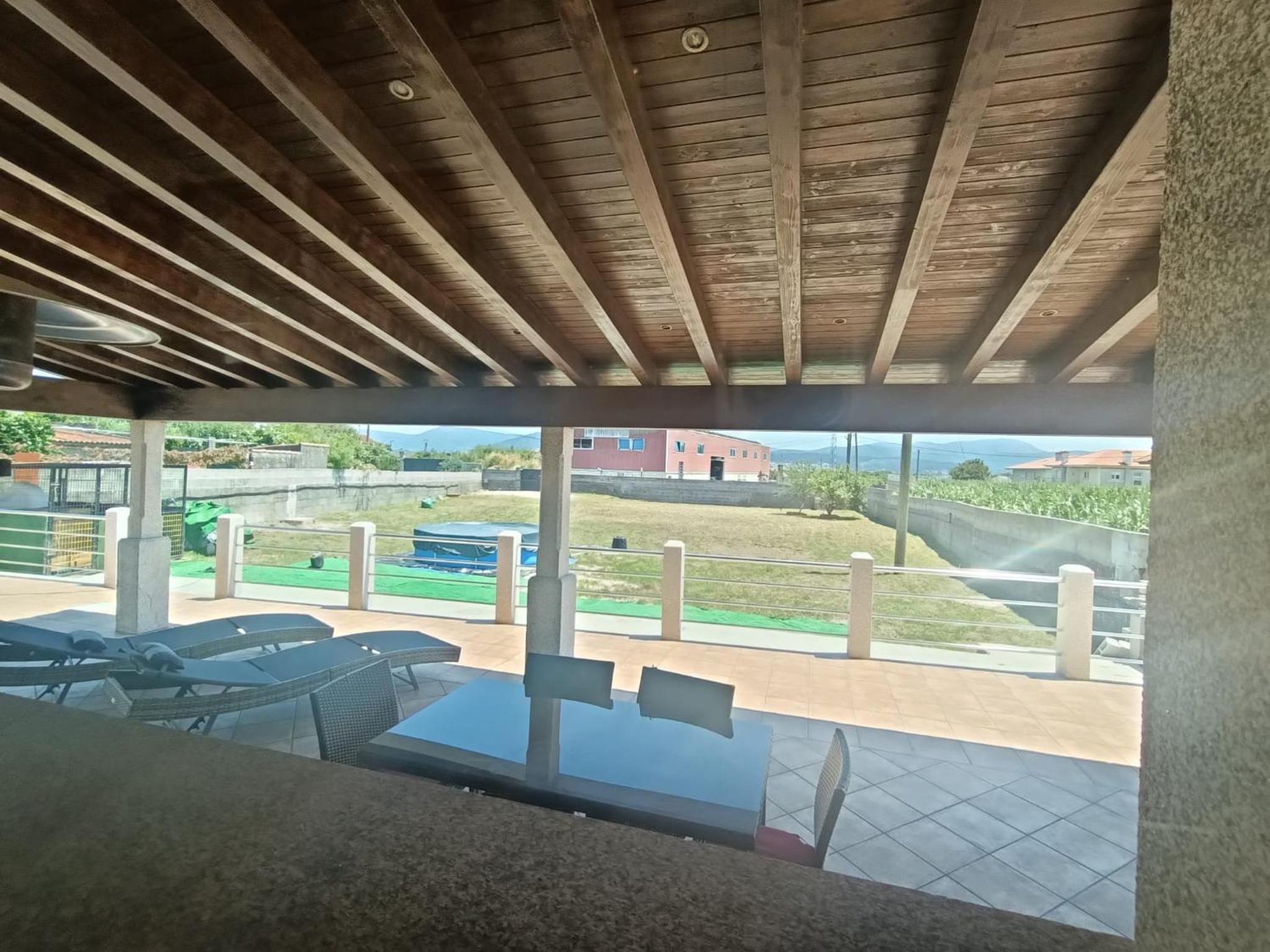 Three-Bedroom House photo 2