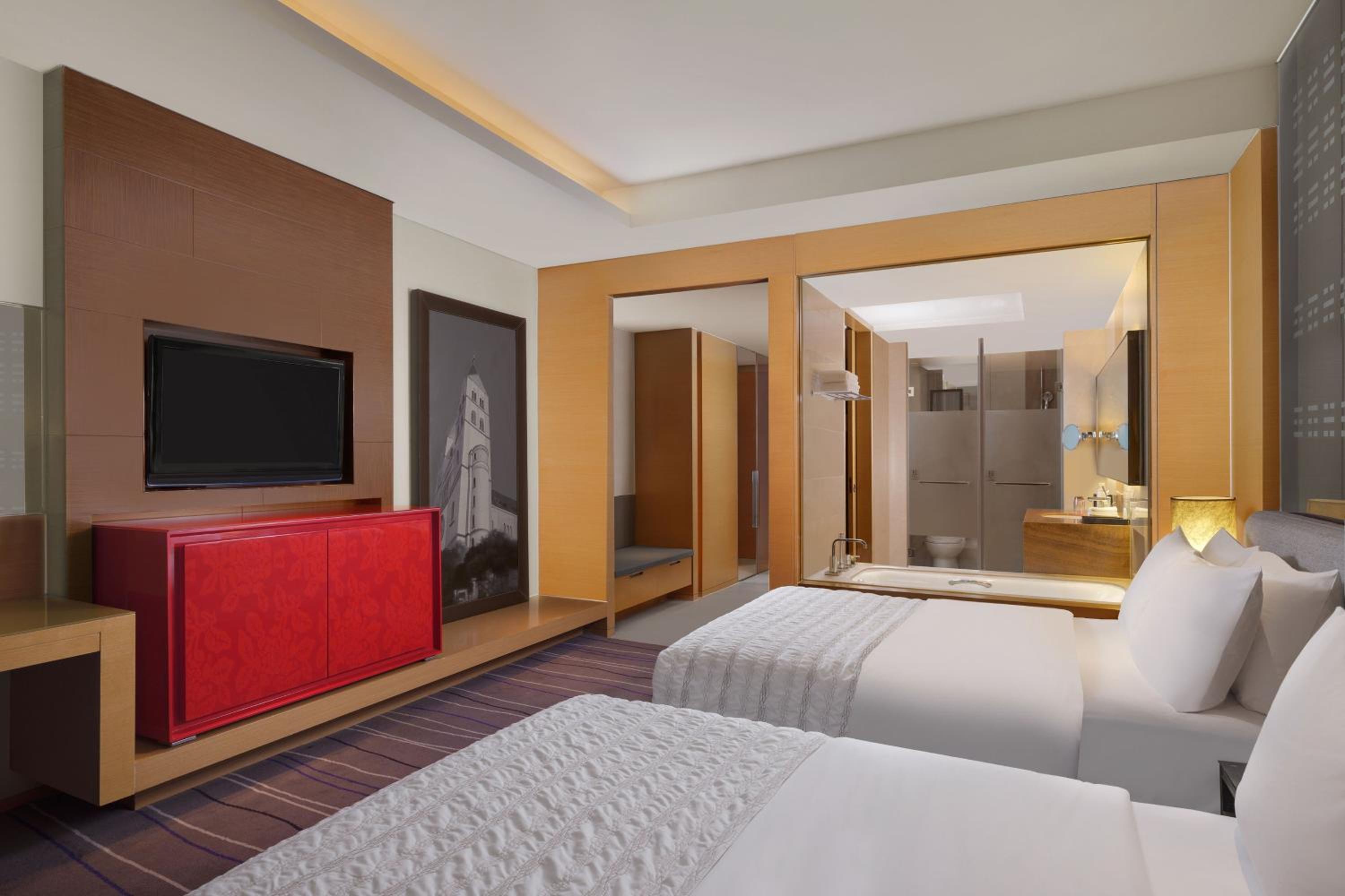 Deluxe Twin Room with City View