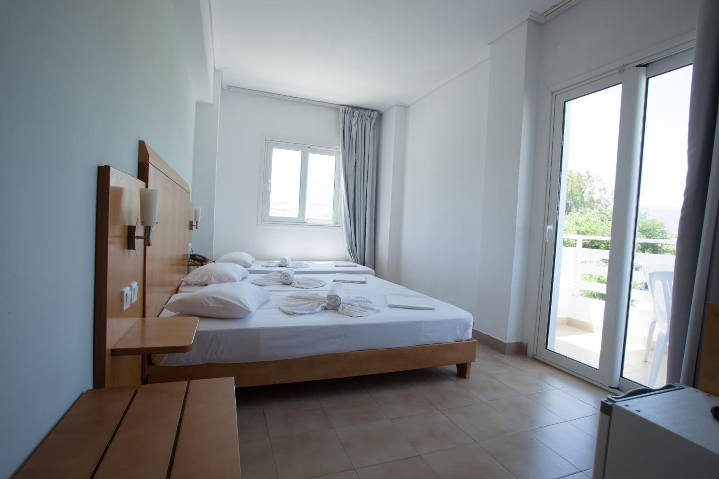 Triple Room - Photo 1