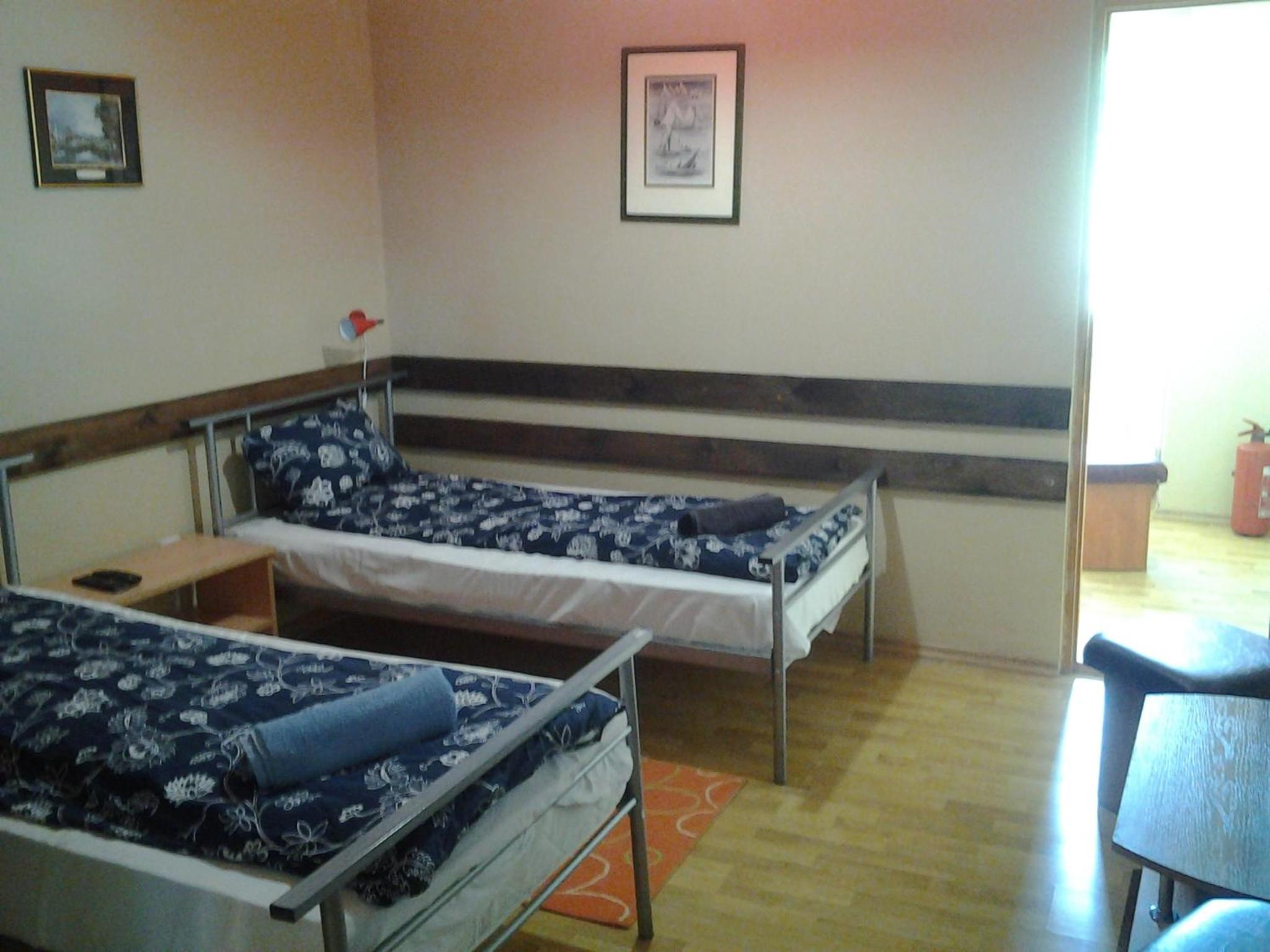 Twin Room - Photo 8