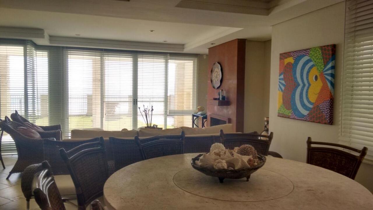Four-Bedroom House photo 3