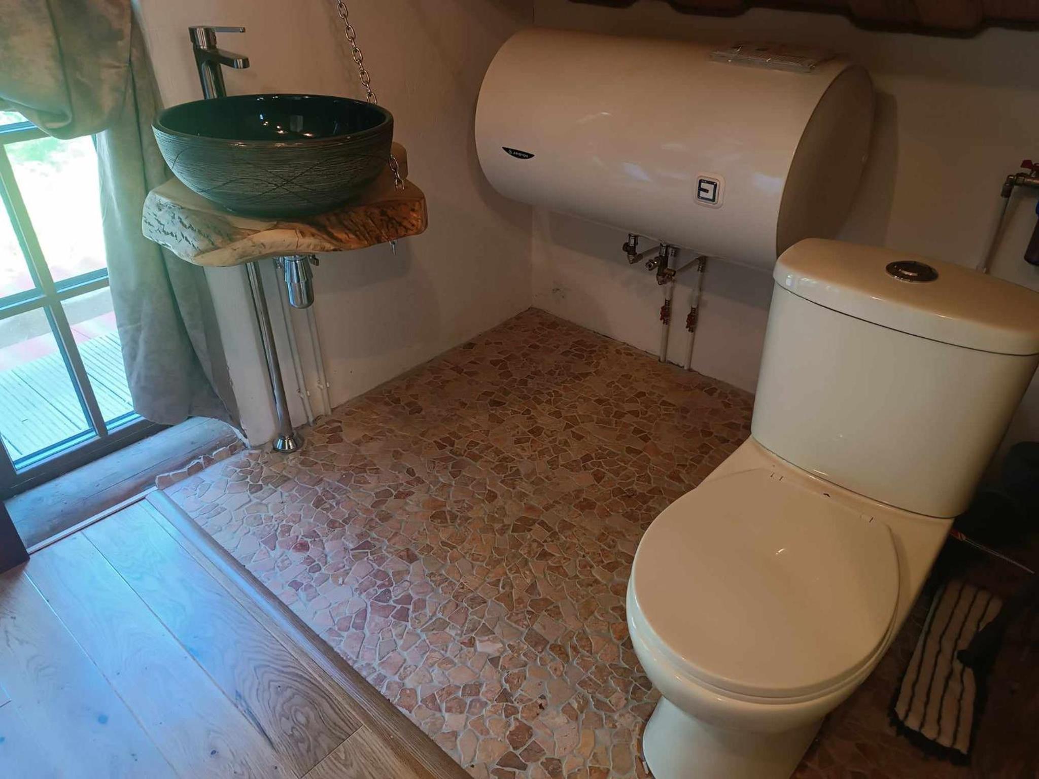 One-Bedroom House photo 2