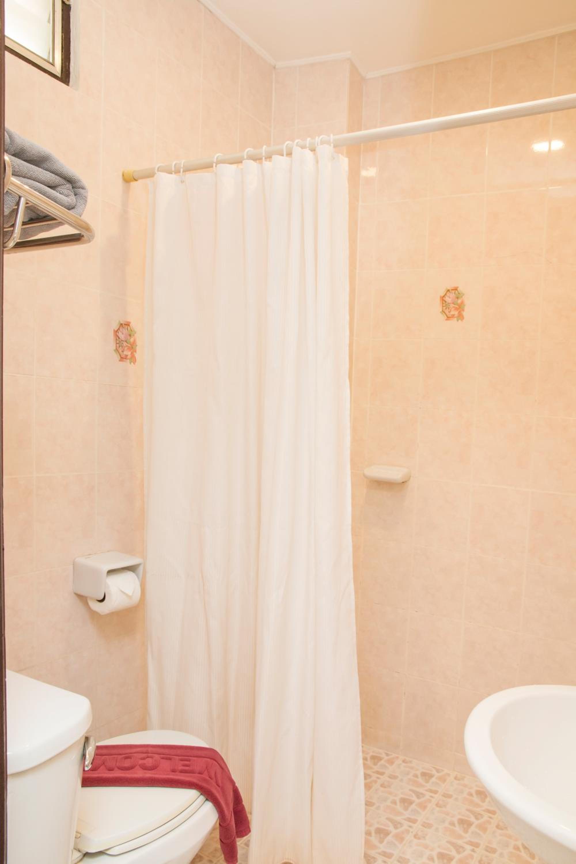 Standard Double Room - Photo 4