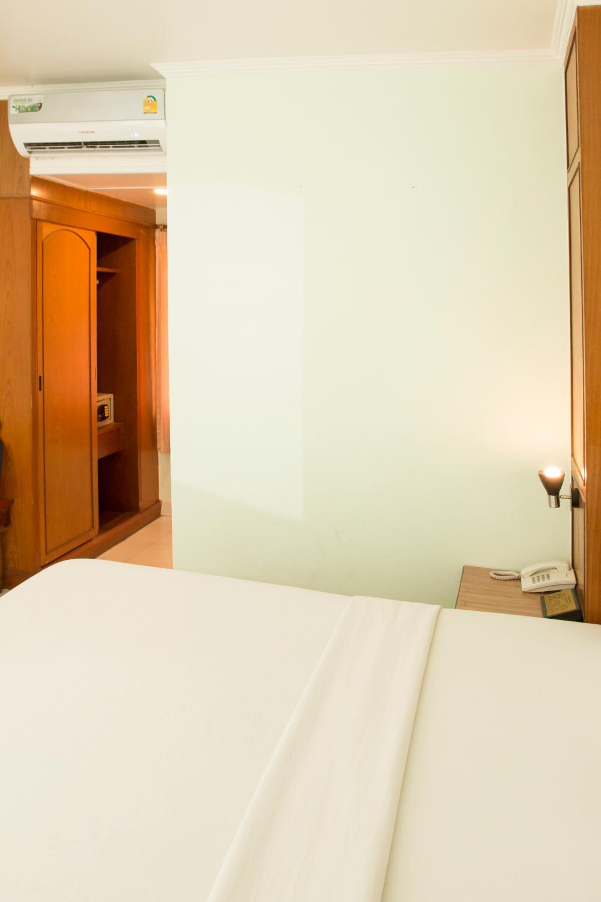 Standard Double Room - Photo 5