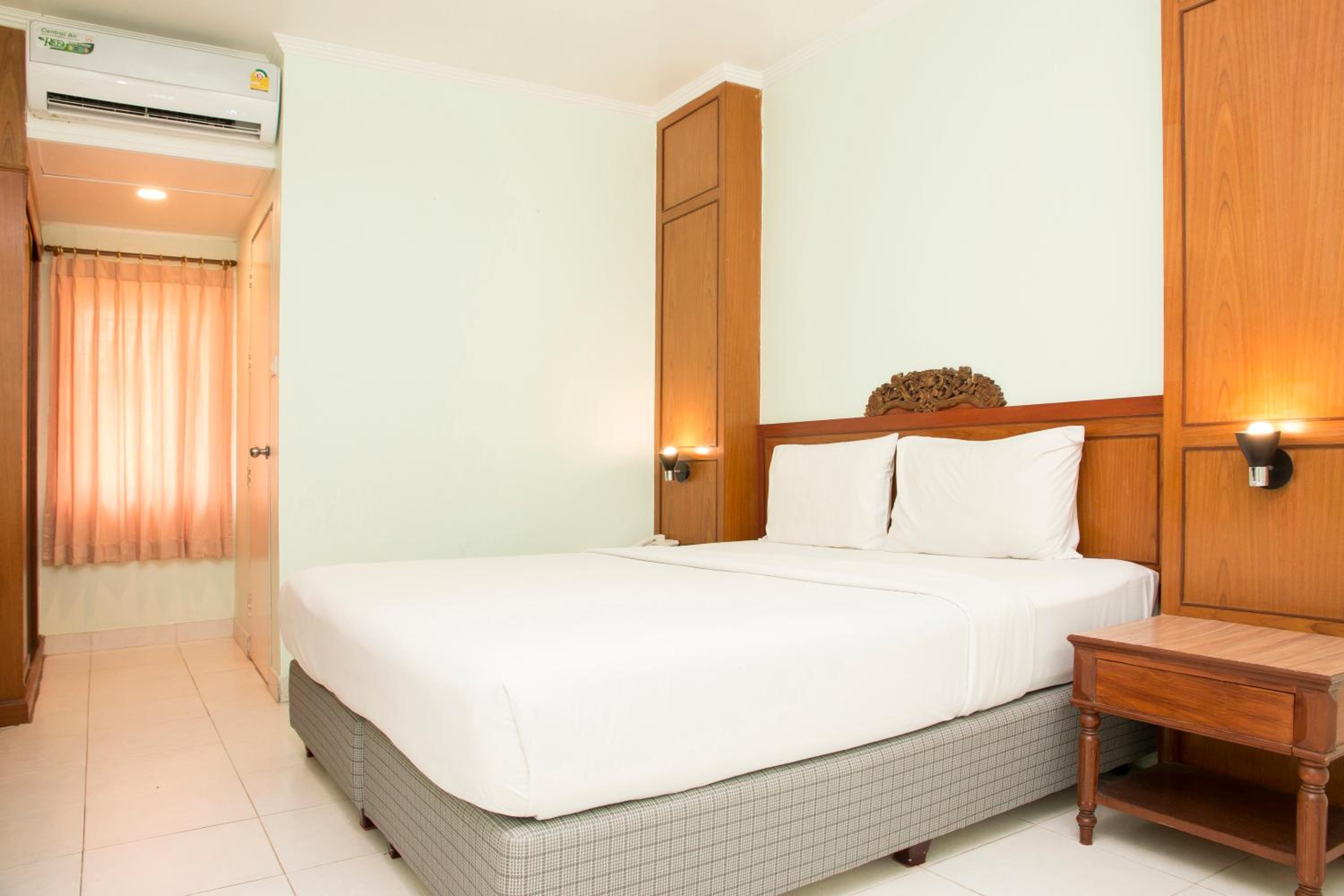 Standard Double Room - Photo 18