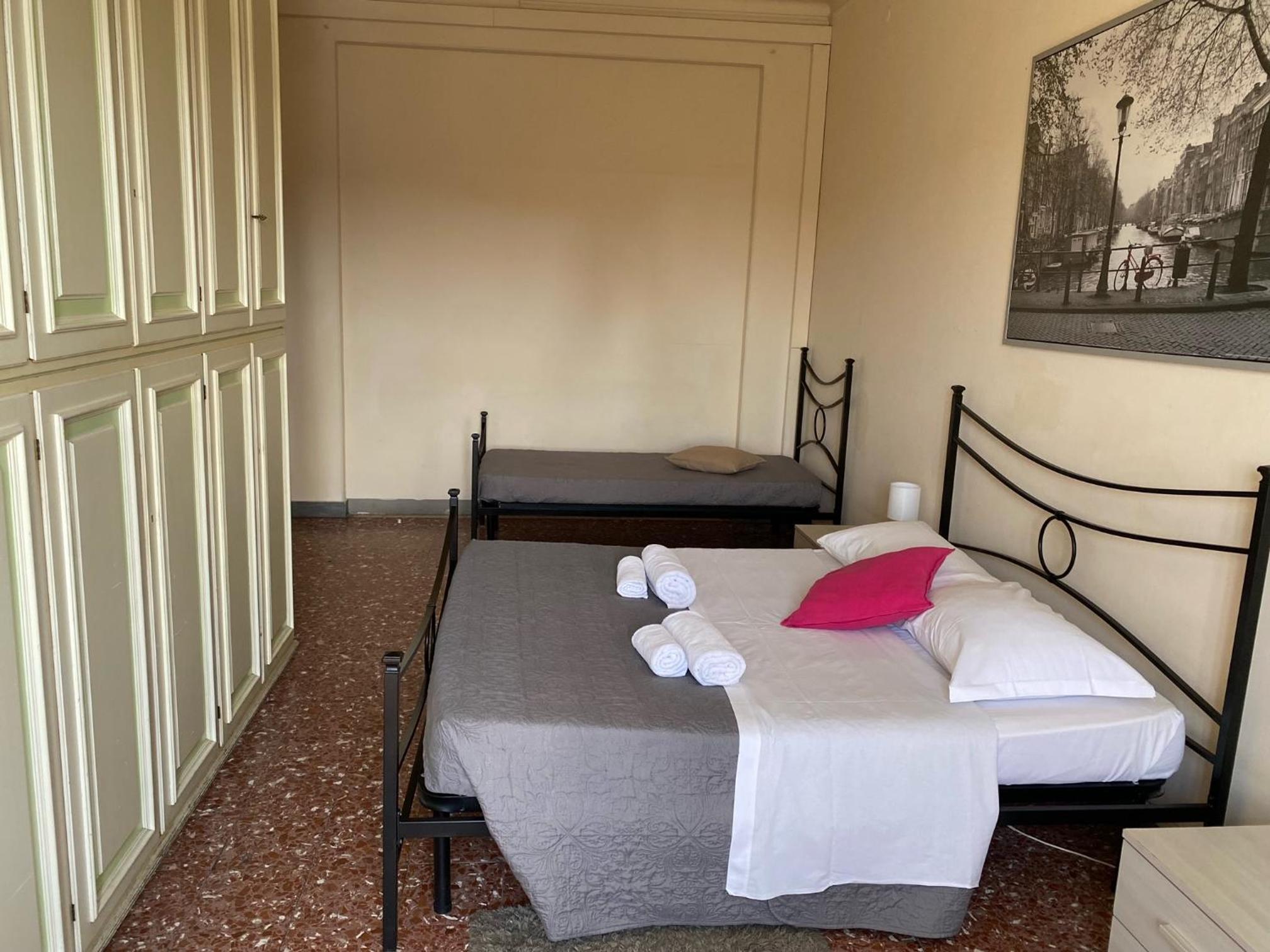 Double Room with Balcony, Shared Bathroom and River View