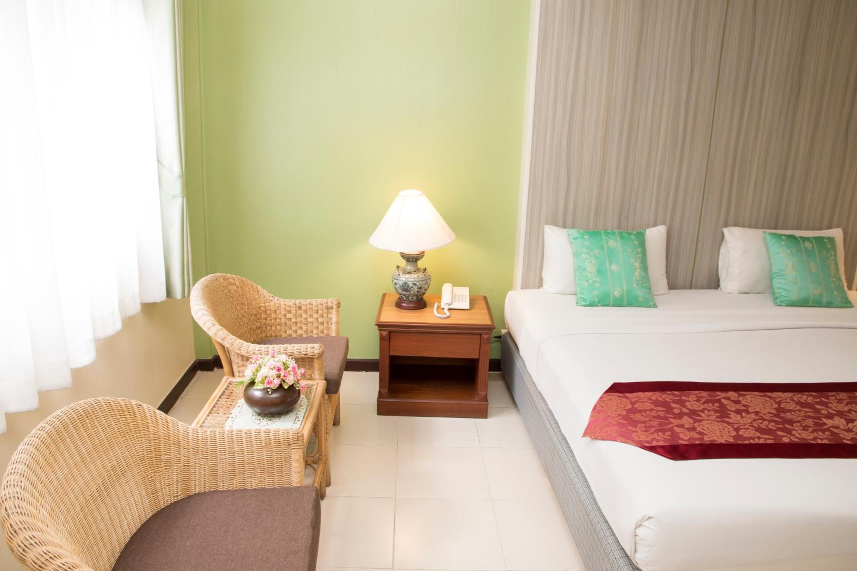 Deluxe Double Room - Photo 24