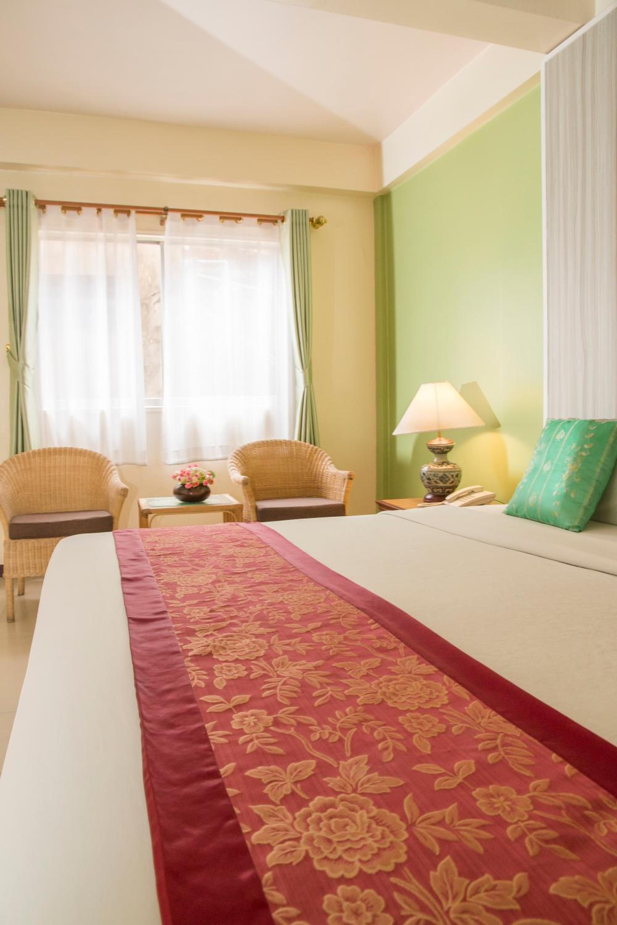 Deluxe Double Room - Photo 20