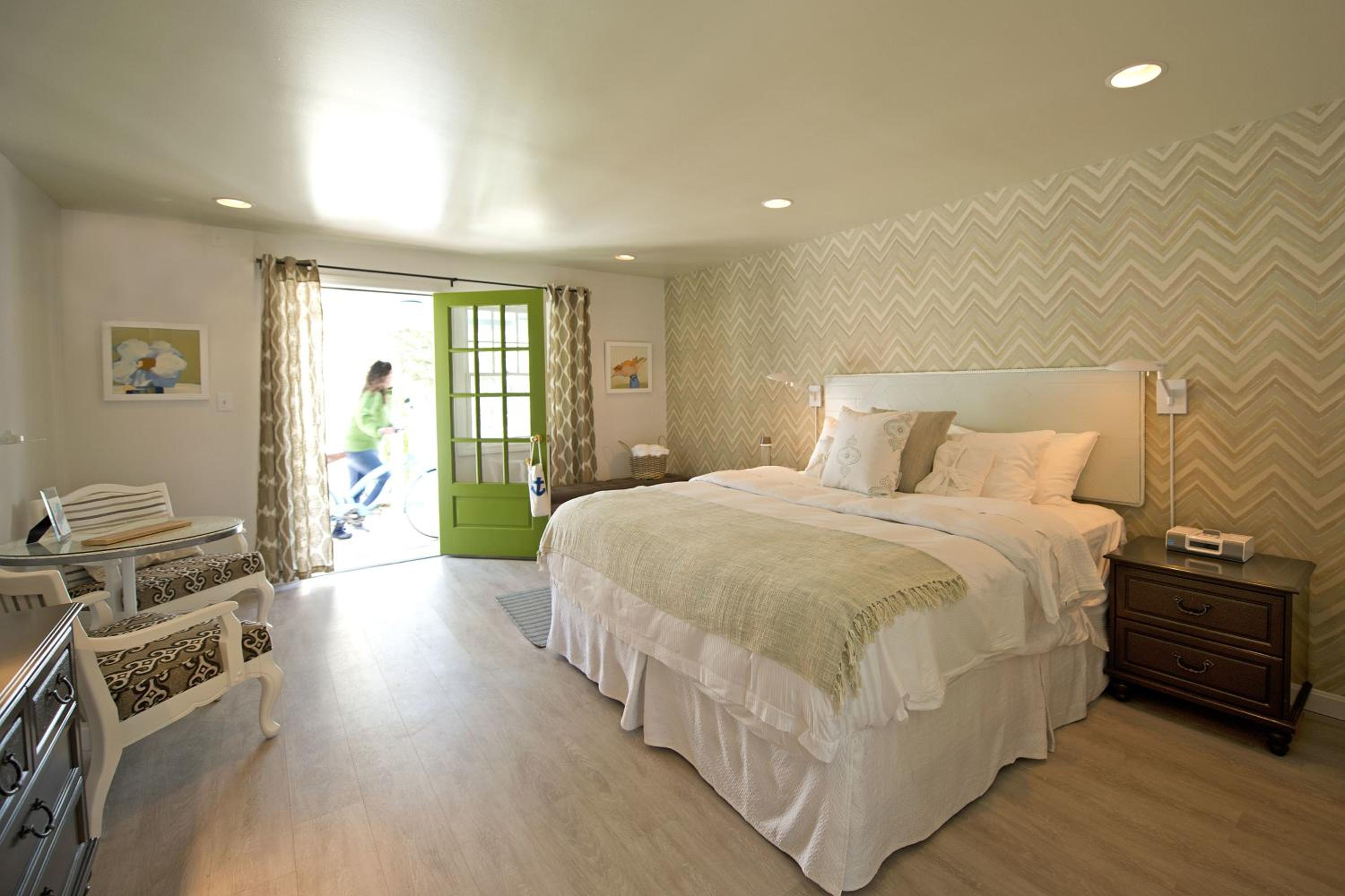 Cove King Second Floor photo 1