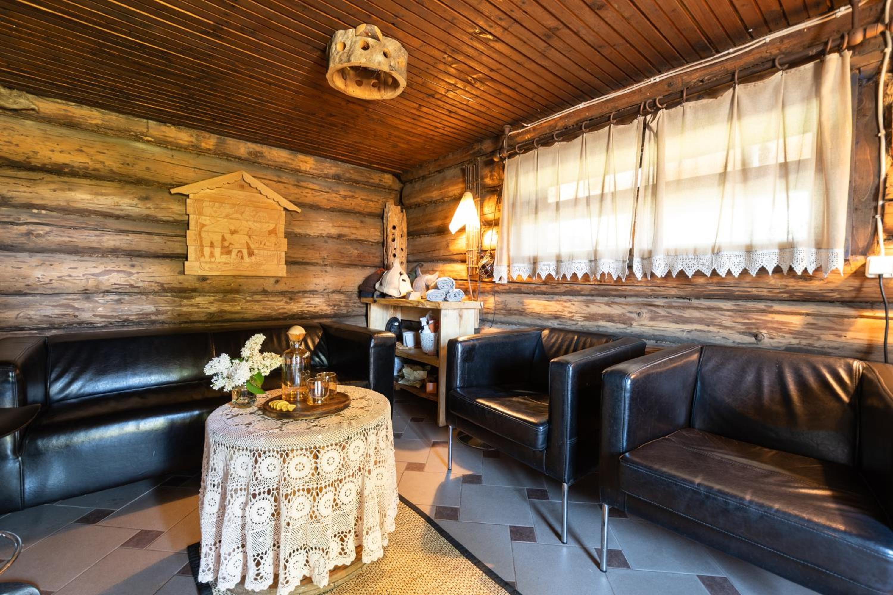 Four-Bedroom House - Photo 19