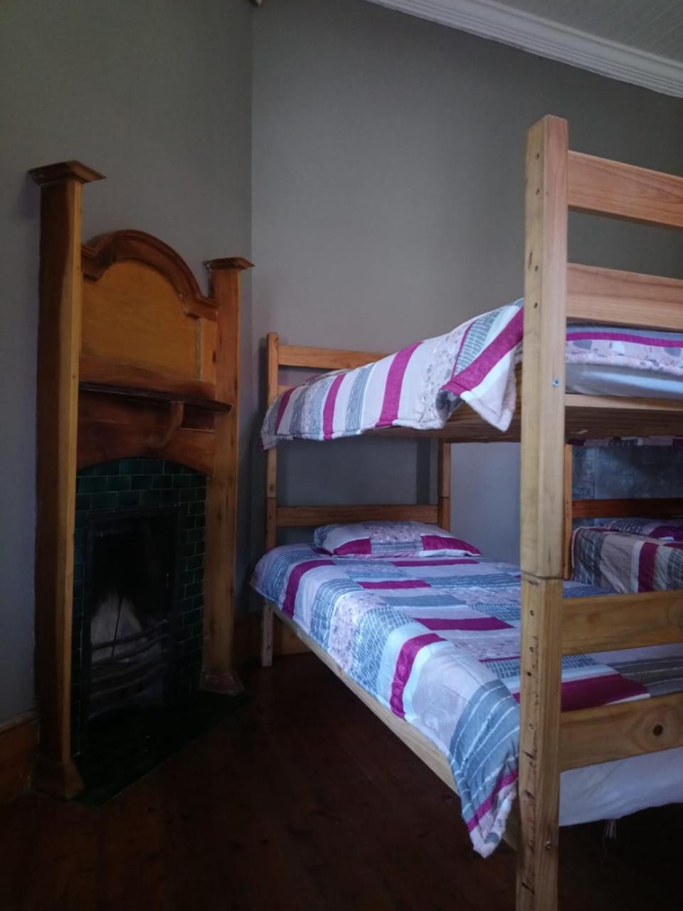 Single Bed in 6-Bed Dormitory Room photo 1