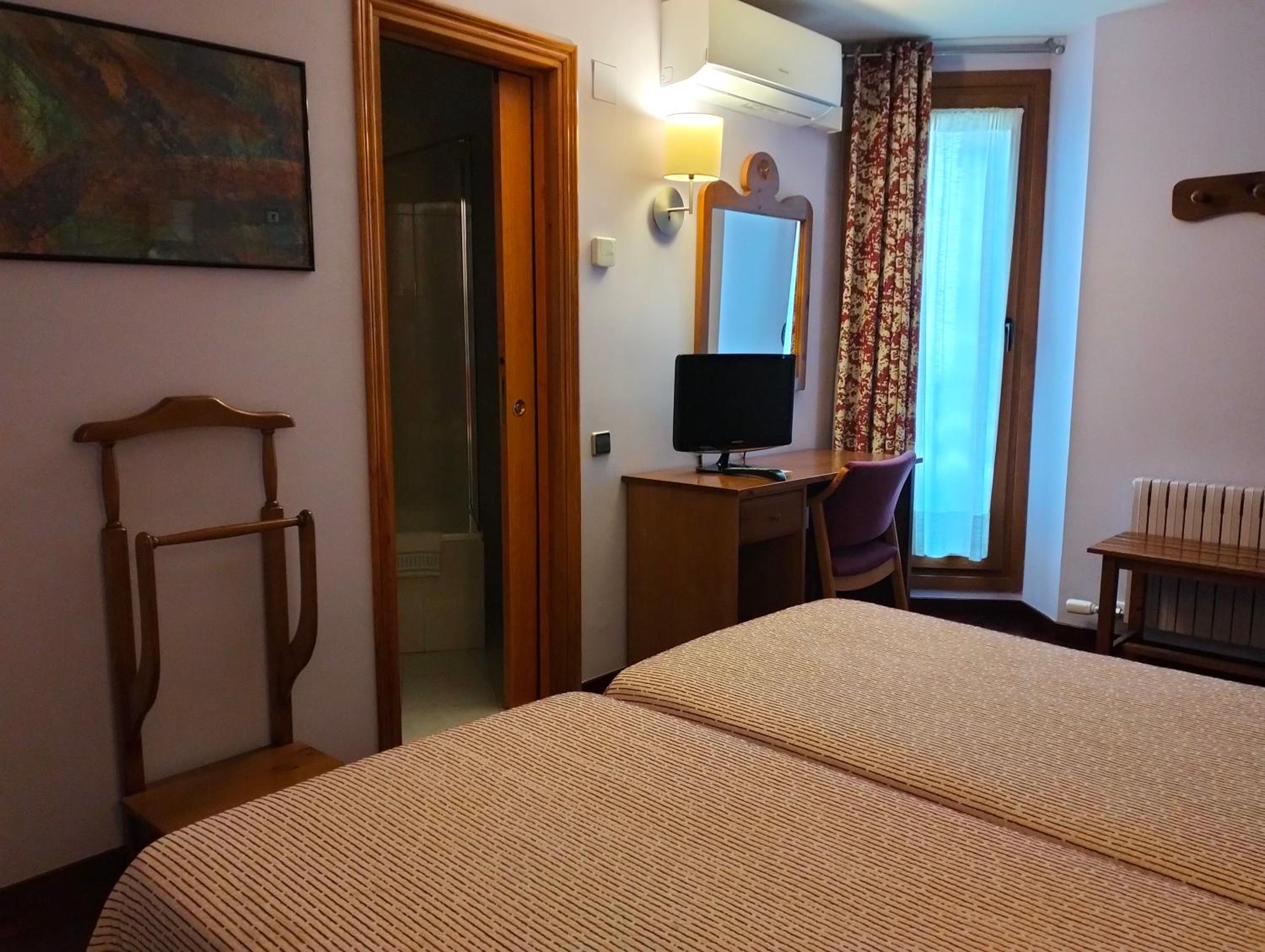 Twin Room 2 beds - Interior photo 2