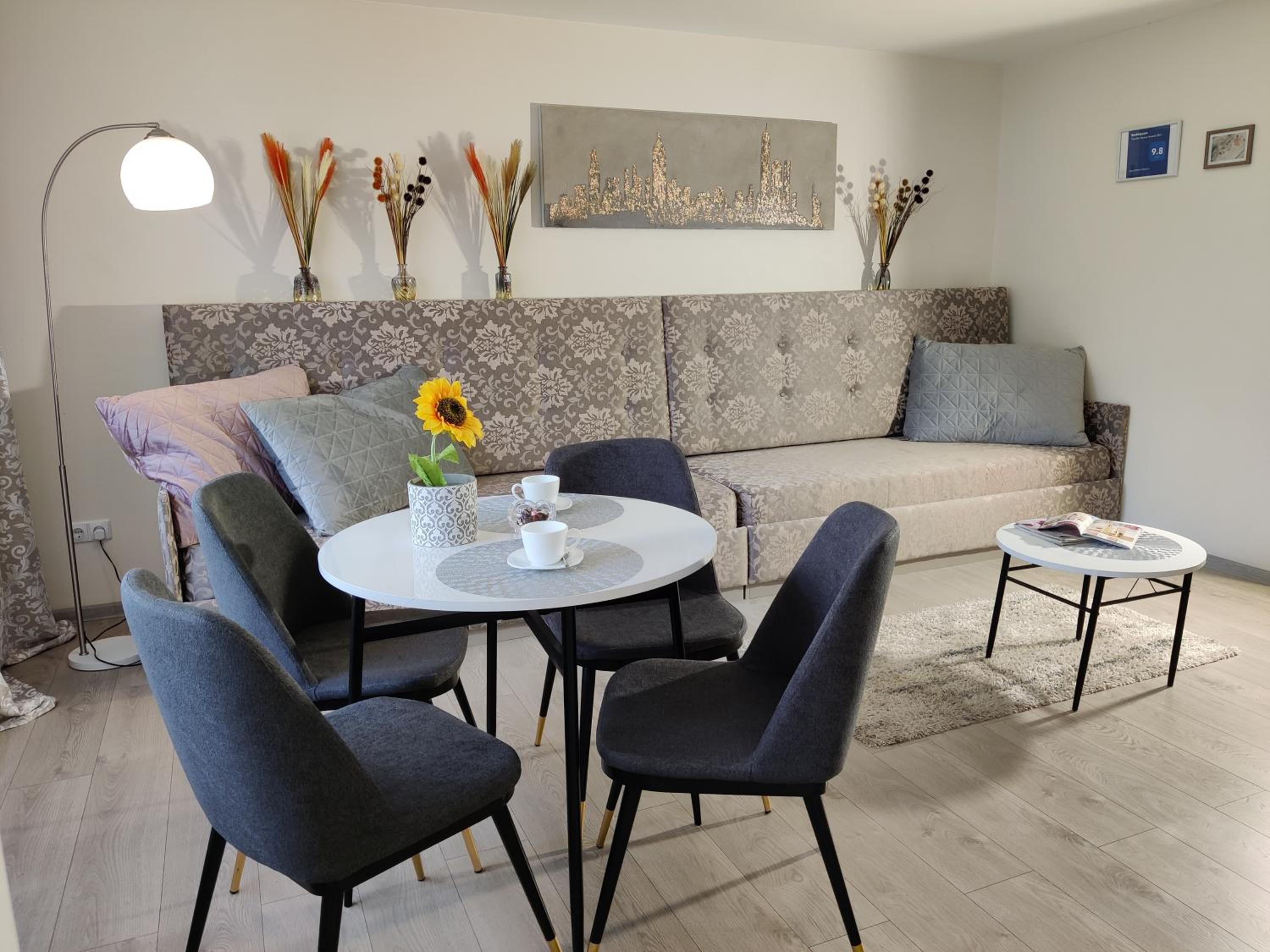 Apartment photo 1