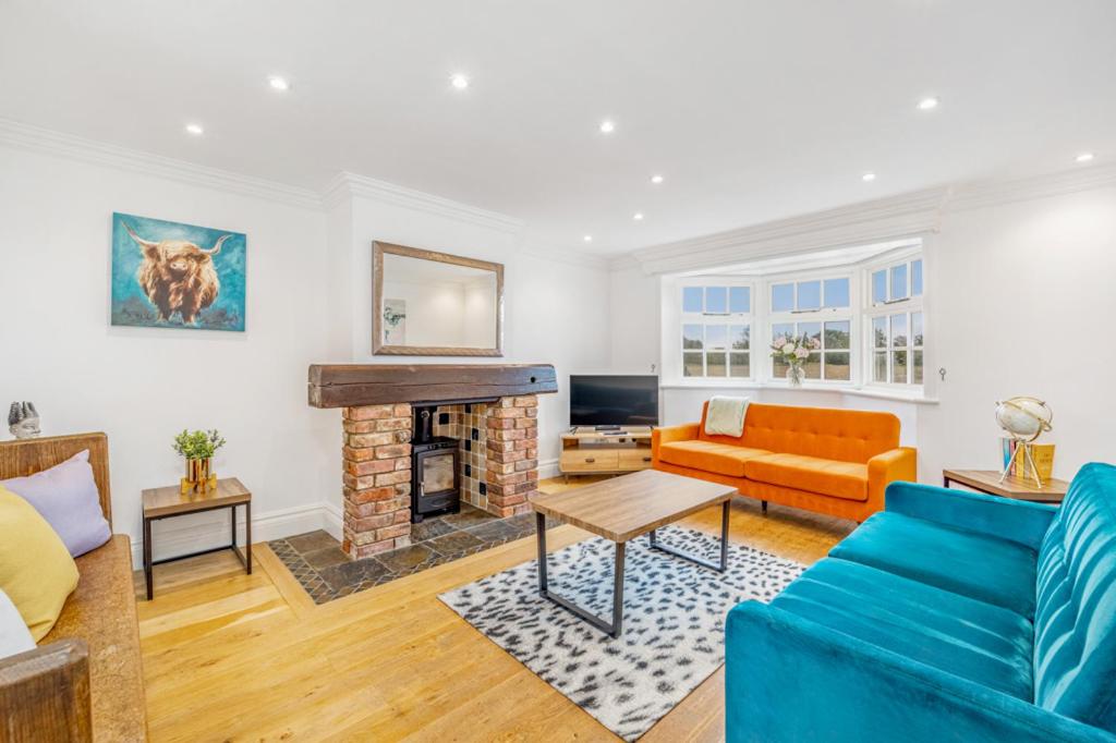 Three-Bedroom House photo 1