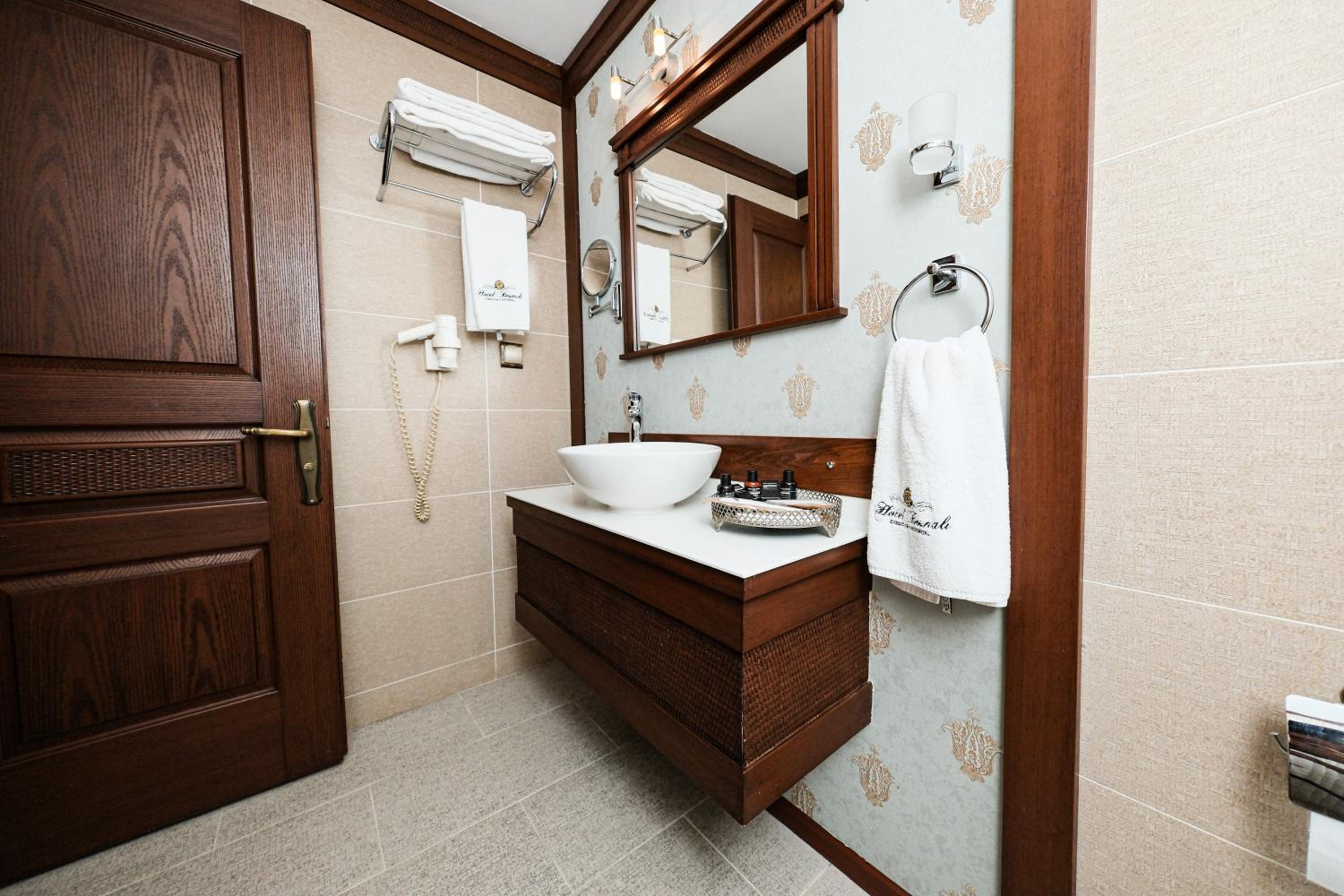 Standard Double Room - Photo 2