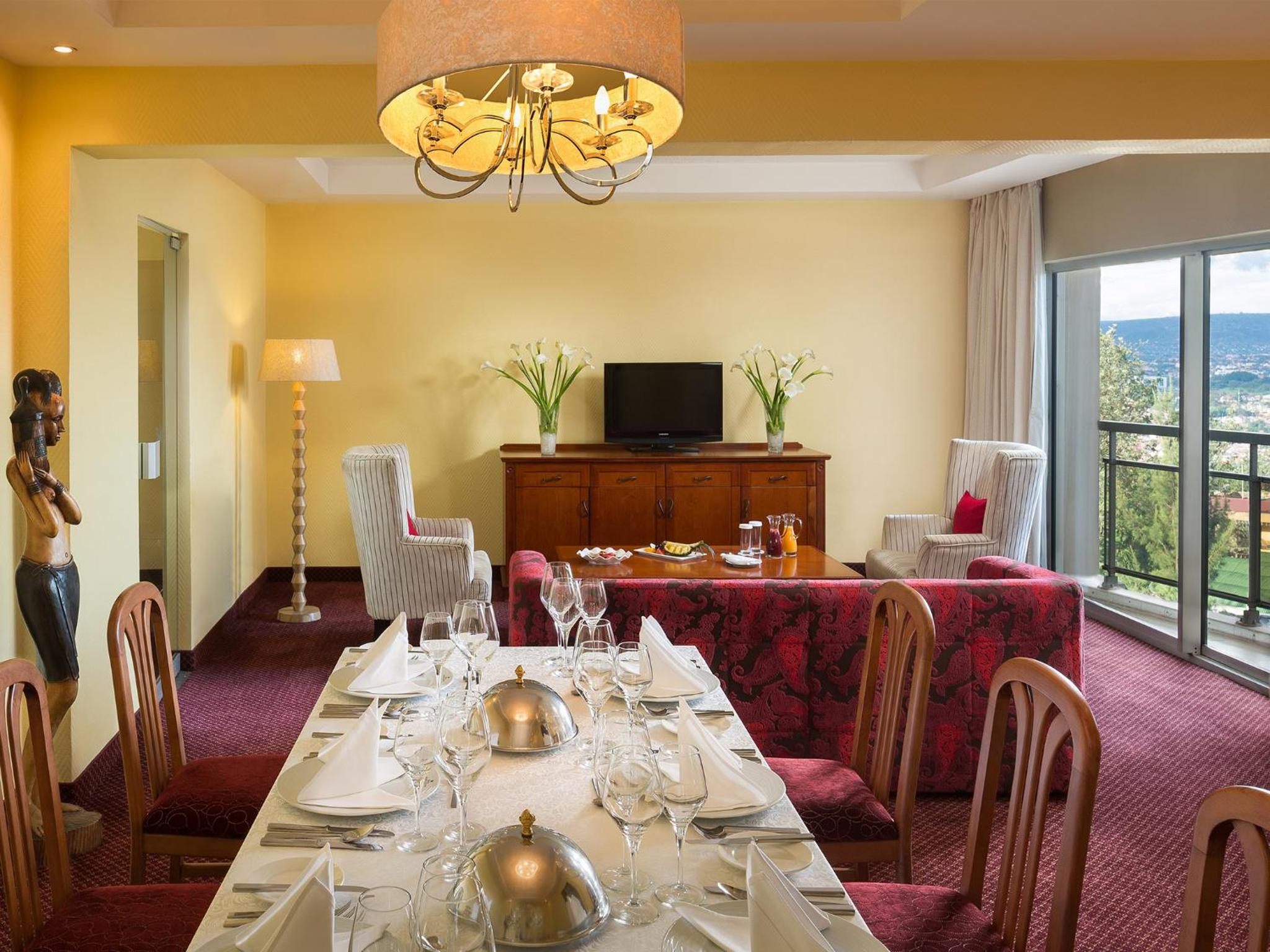 Superior Suite - Photo 2