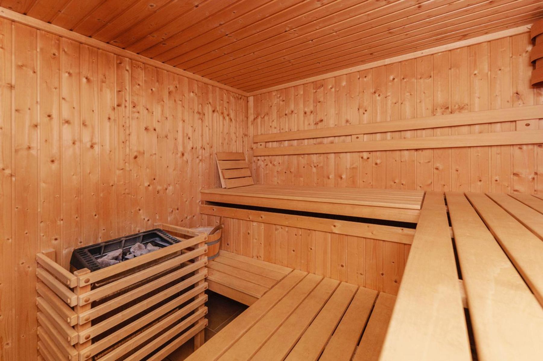 Two-Bedroom Apartment with Balcony and Sauna photo 2