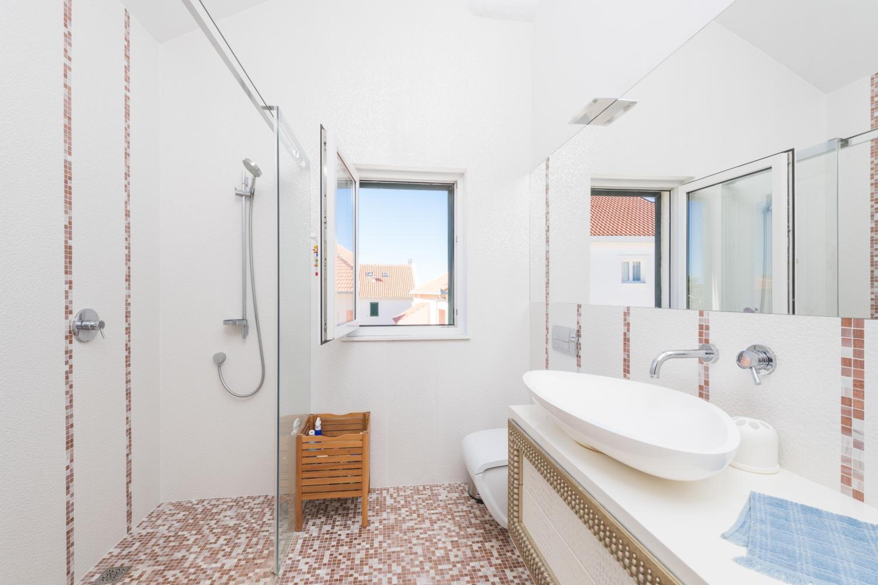 Two-Bedroom Apartment with Sea View photo 2