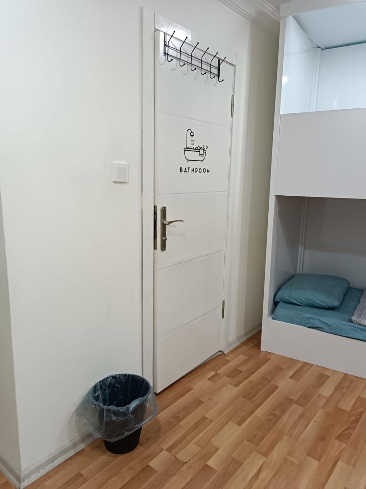 Single Bed in Mixed Dormitory Room photo 2