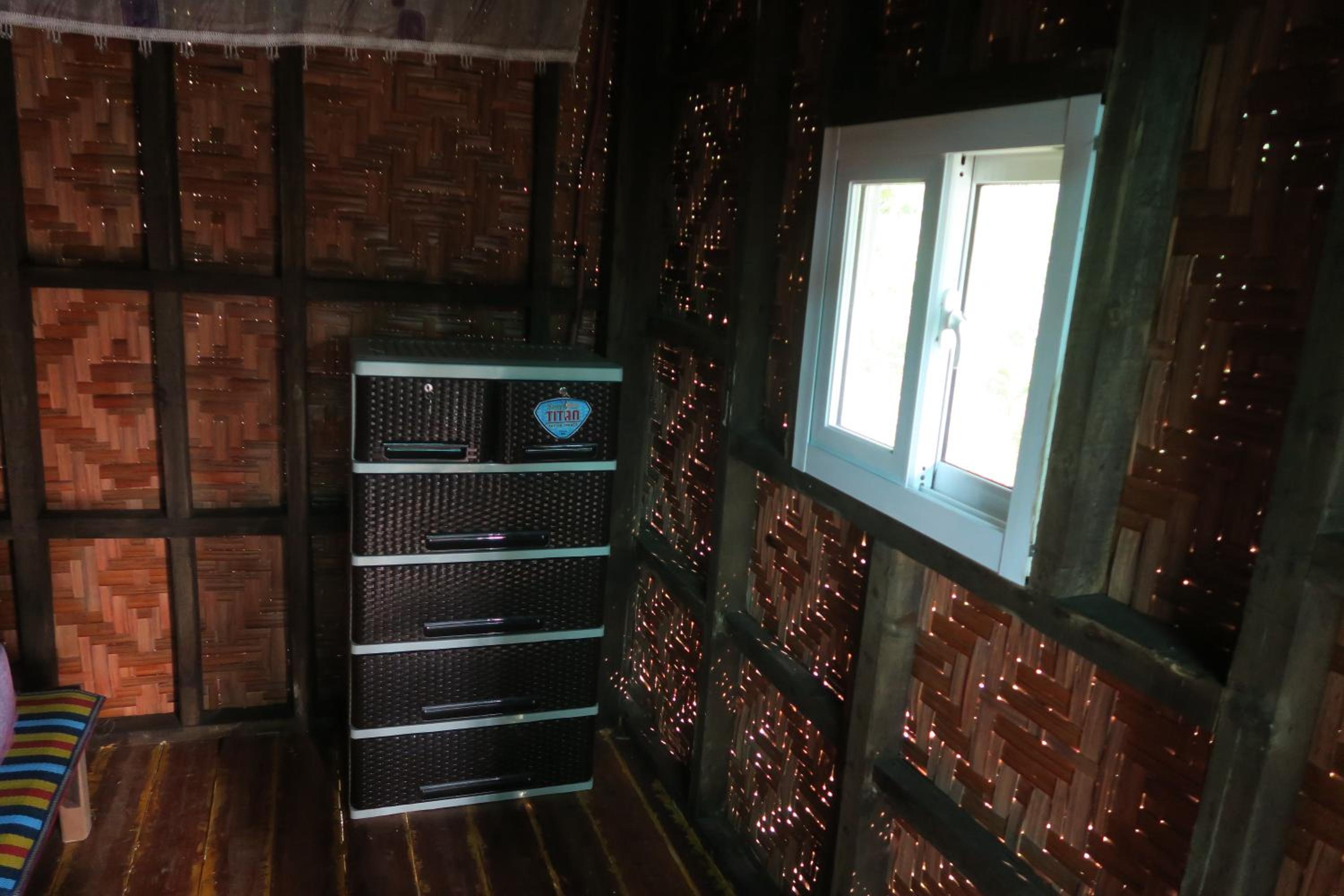 Family Room with Balcony - Photo 18