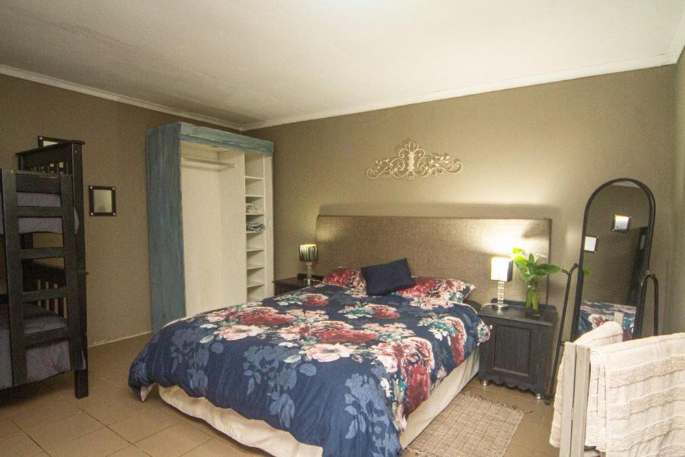 Family Room photo 1