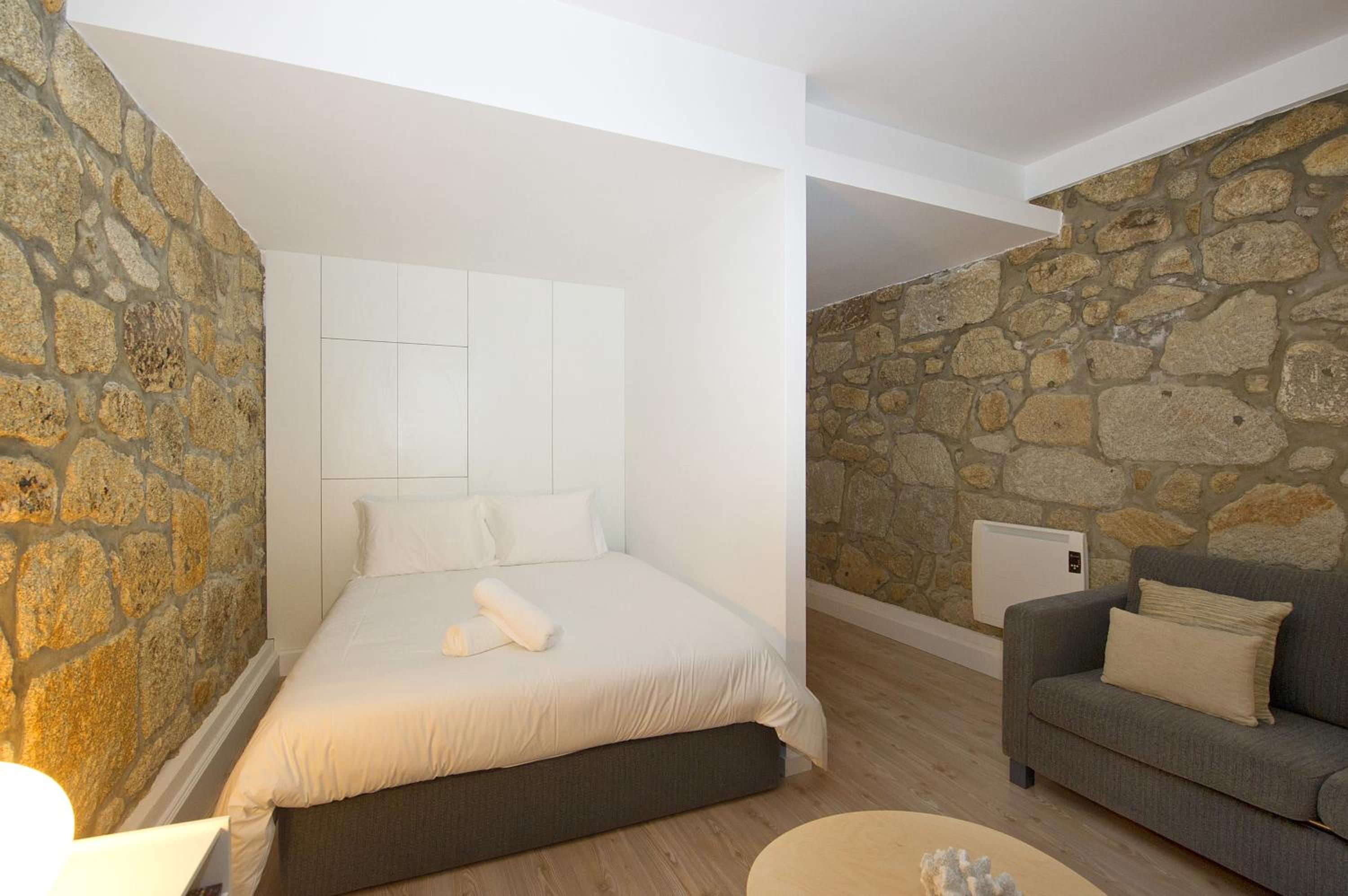 Studio Apartment - Photo 9
