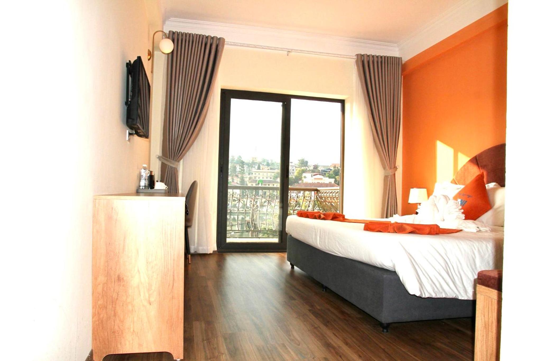 Double Room with Lake View - Photo 25