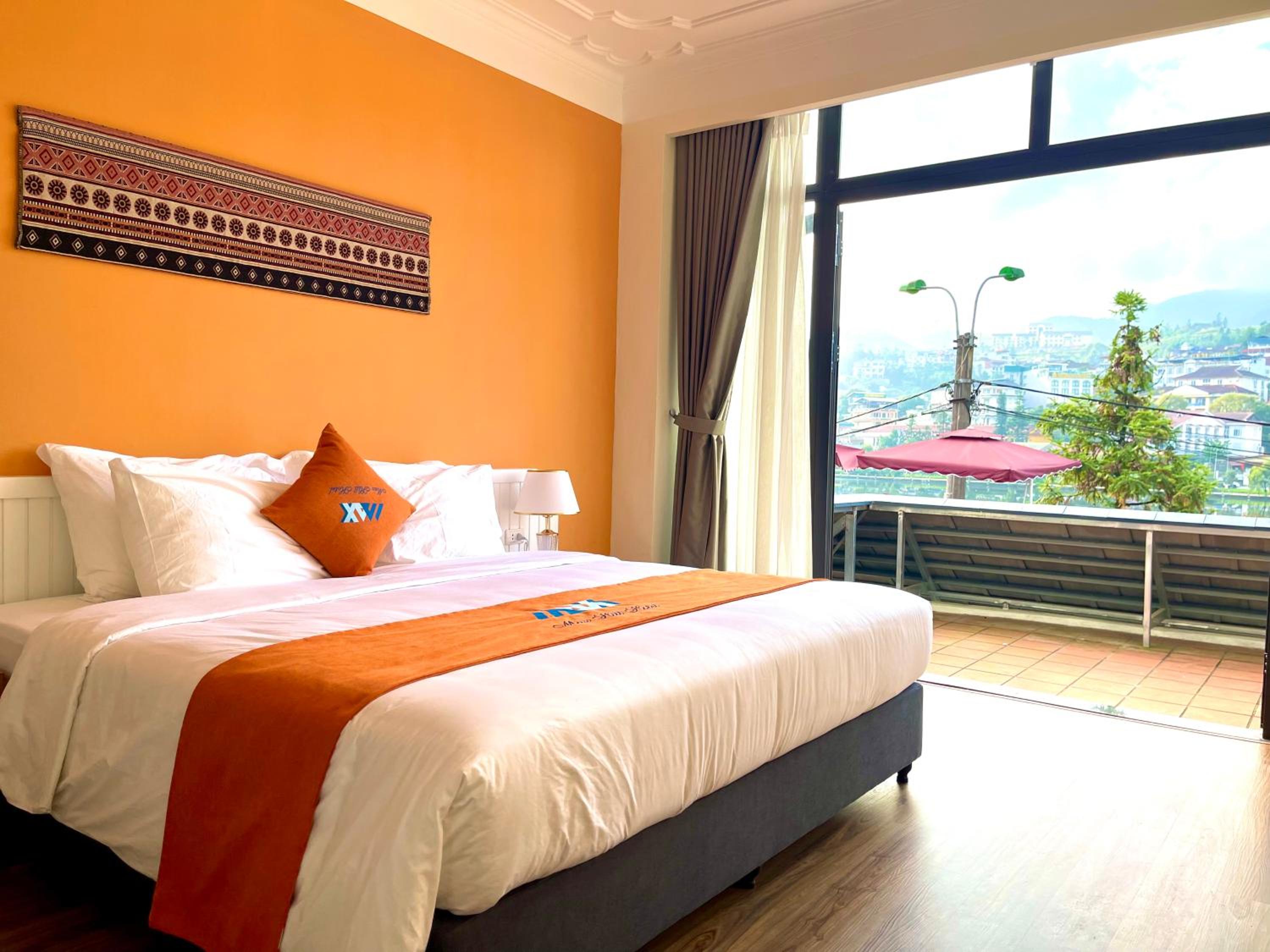 Double Room with Lake View - Photo 7