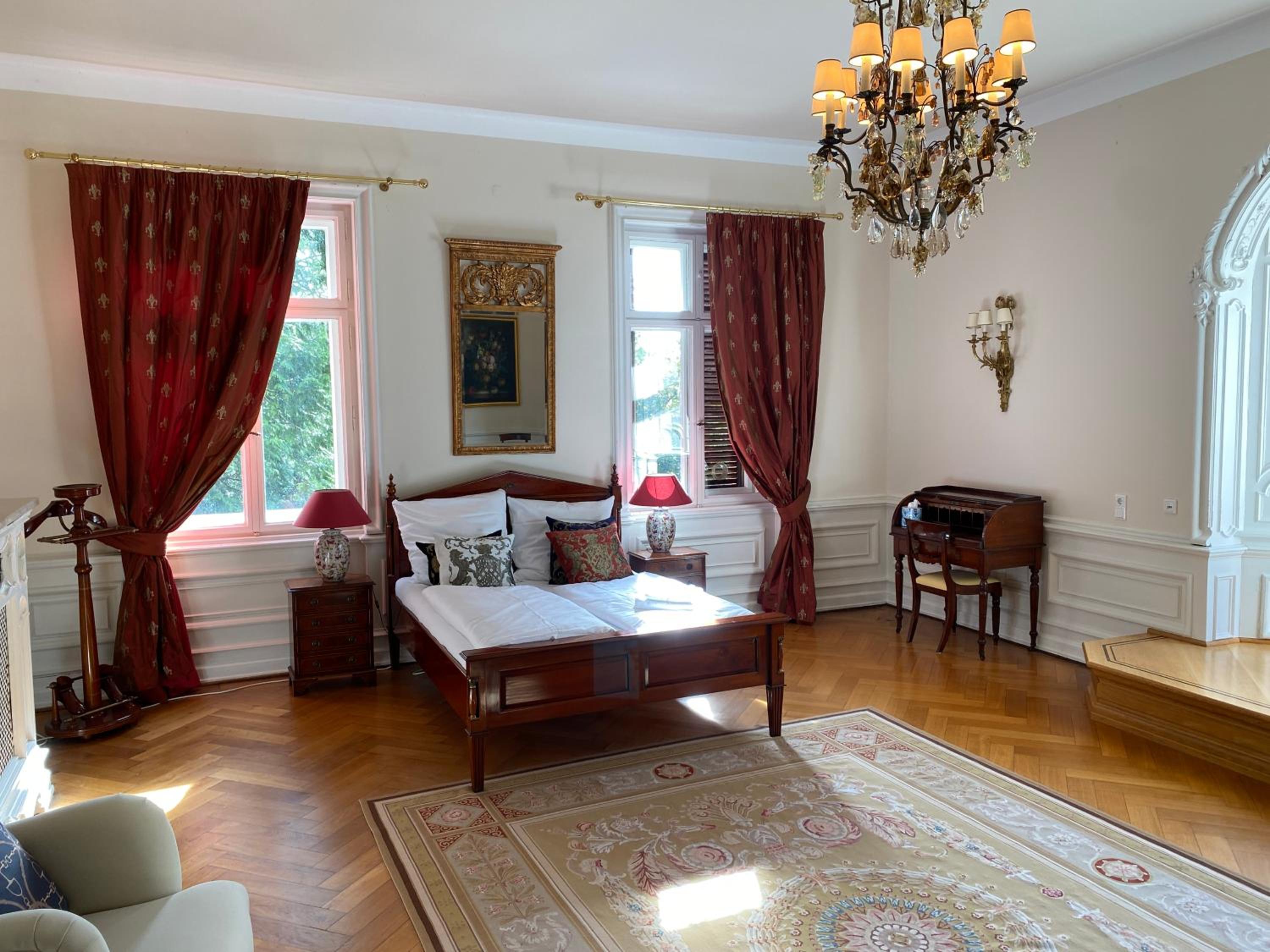 Executive Suite photo 1