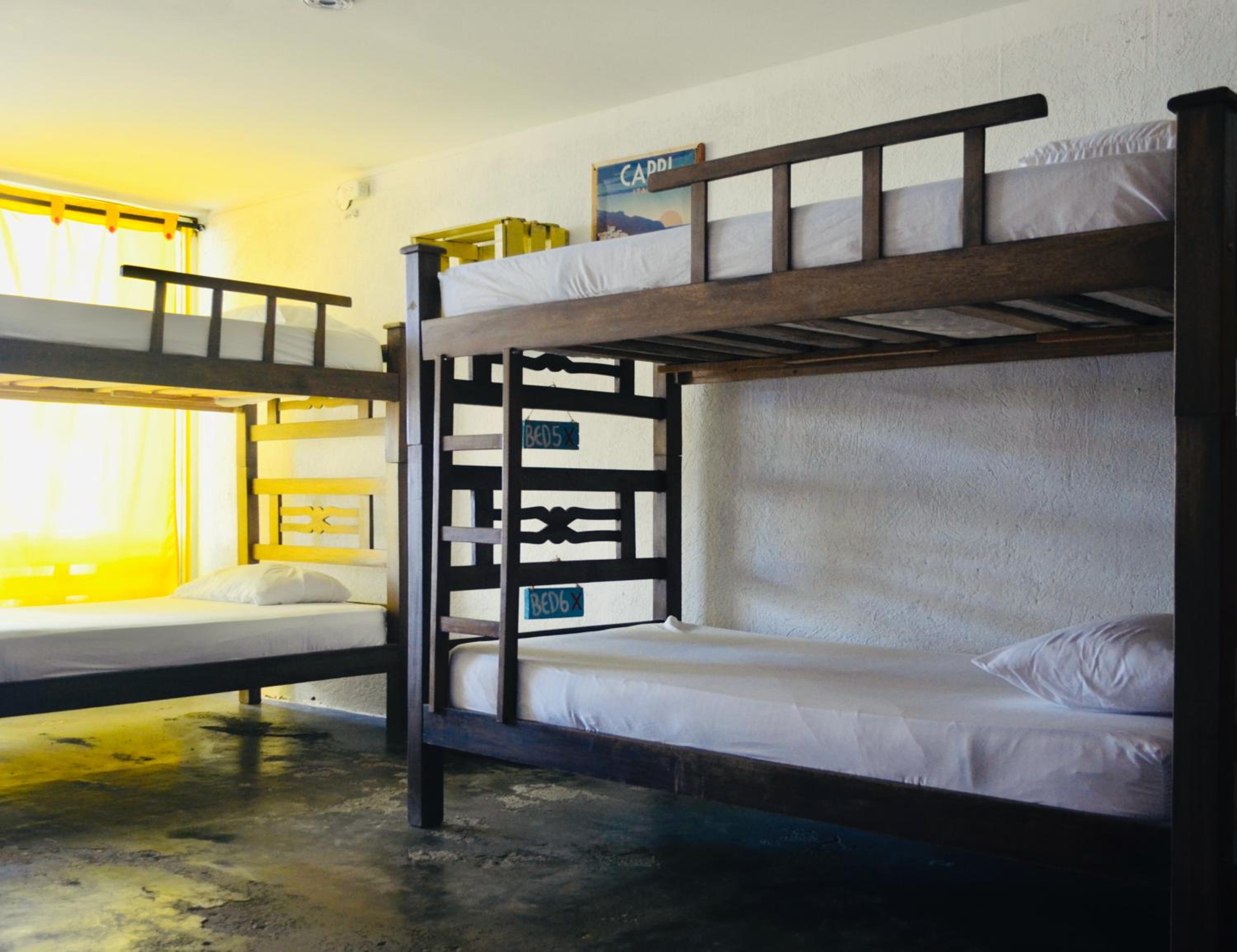 Bed in 6-Bed Dormitory Room with Air-conditioning photo 1