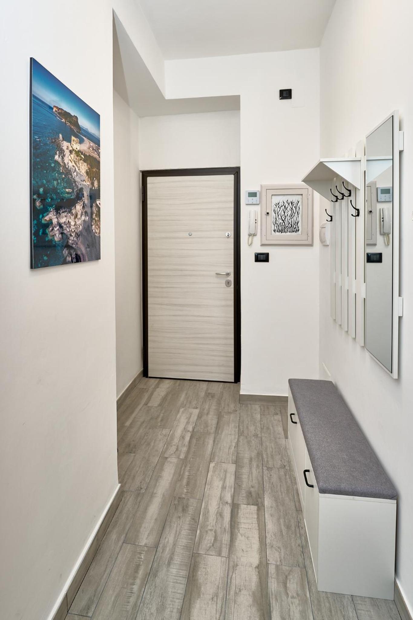 Three-Bedroom Apartment photo 3