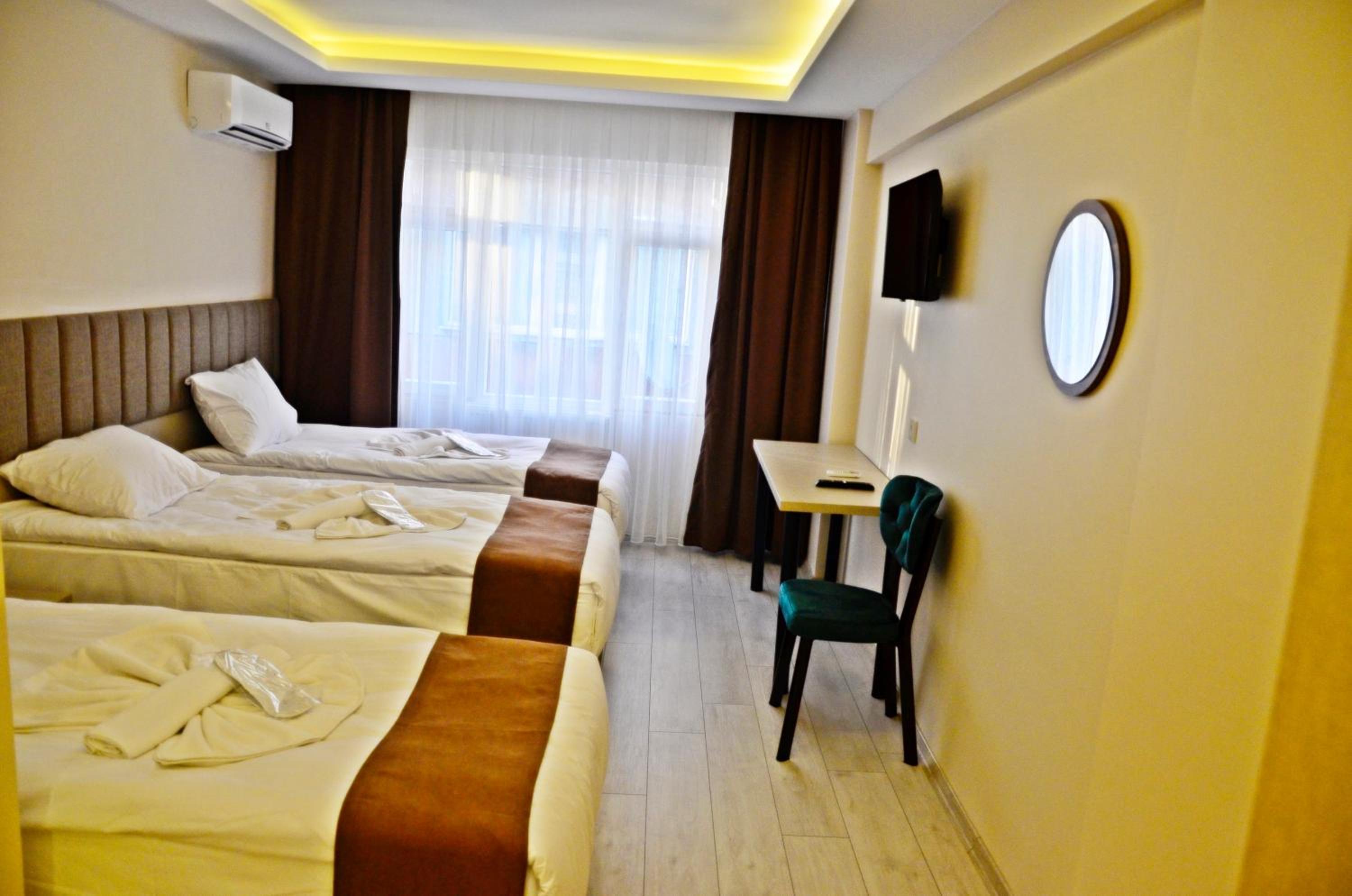 Standard Triple Room photo 3